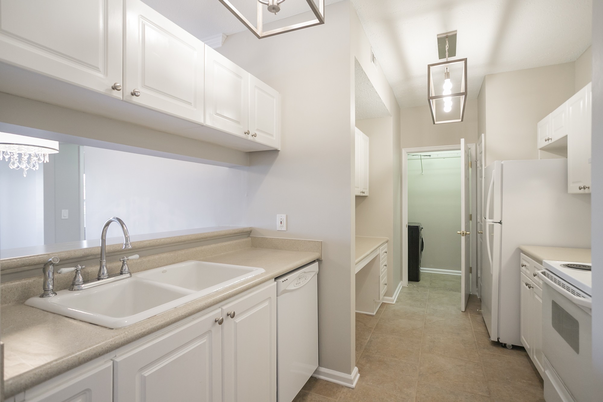 Nashville, Tennessee 37215, United States, 1 Bedroom Bedrooms, ,1 BathroomBathrooms,Residential,Active,10395