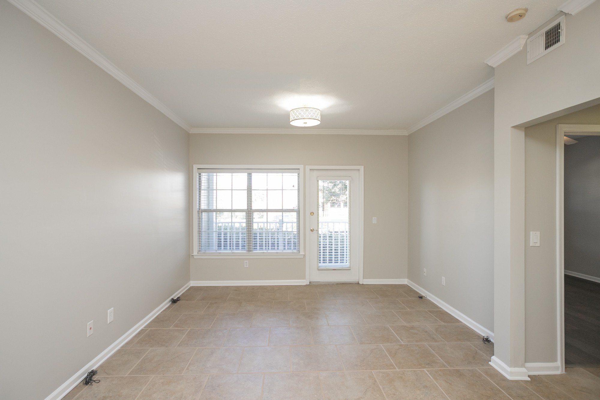 Nashville, Tennessee 37215, United States, 1 Bedroom Bedrooms, ,1 BathroomBathrooms,Residential,Active,10395