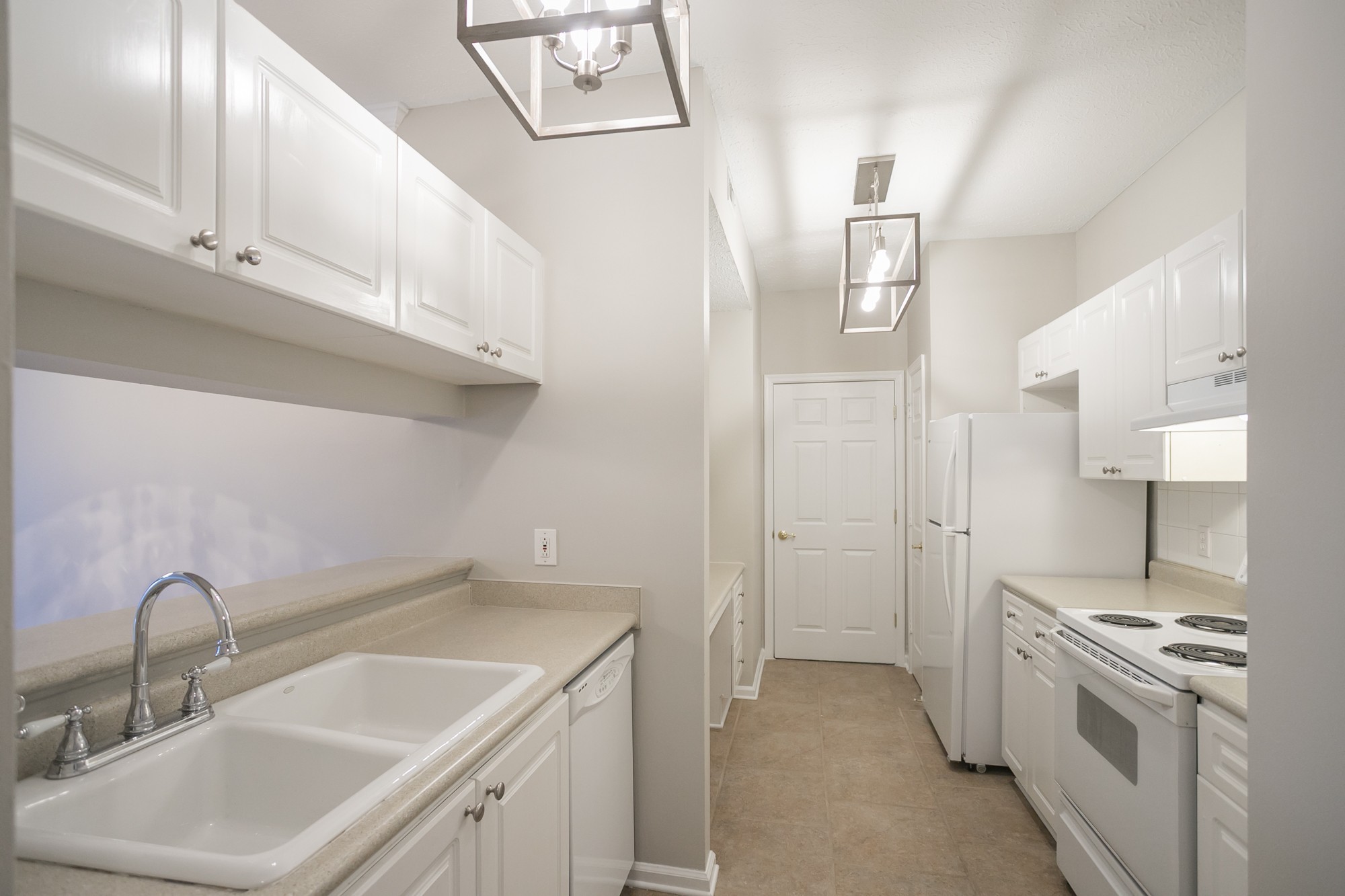 Nashville, Tennessee 37215, United States, 1 Bedroom Bedrooms, ,1 BathroomBathrooms,Residential,Active,10395