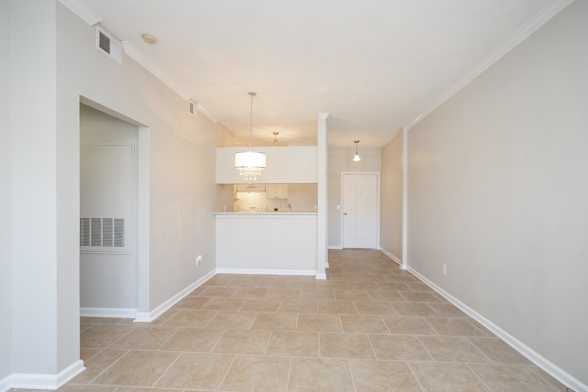 Nashville, Tennessee 37215, United States, 1 Bedroom Bedrooms, ,1 BathroomBathrooms,Residential,Active,10395