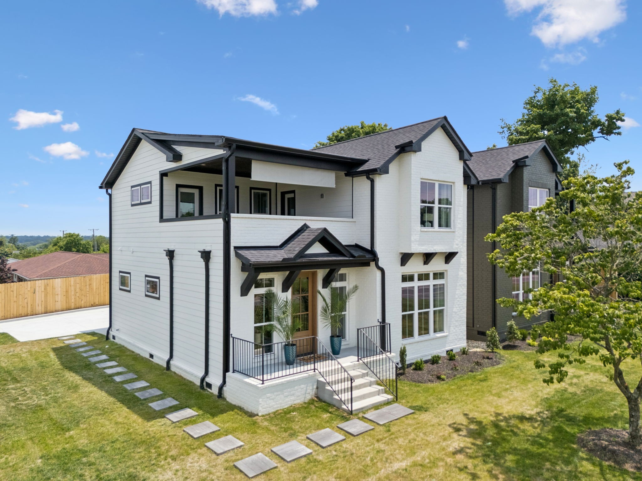 257A Riverside Dr