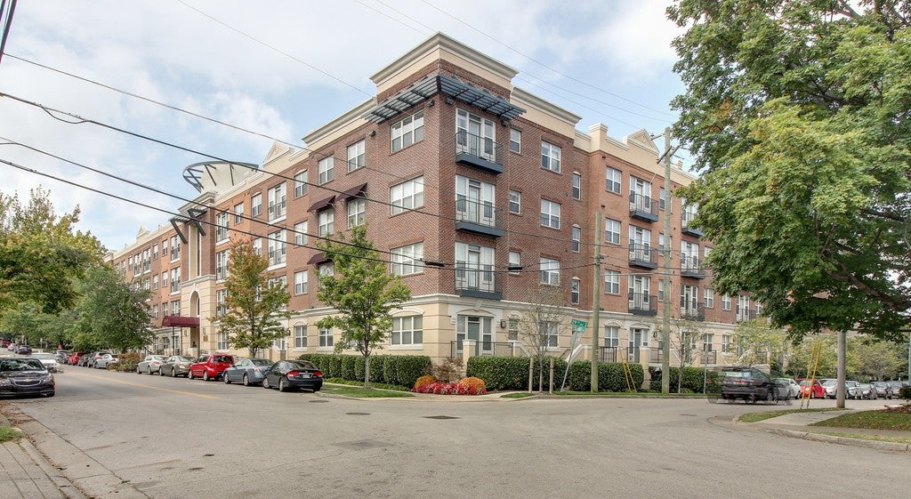 3000 Vanderbilt Pl 421