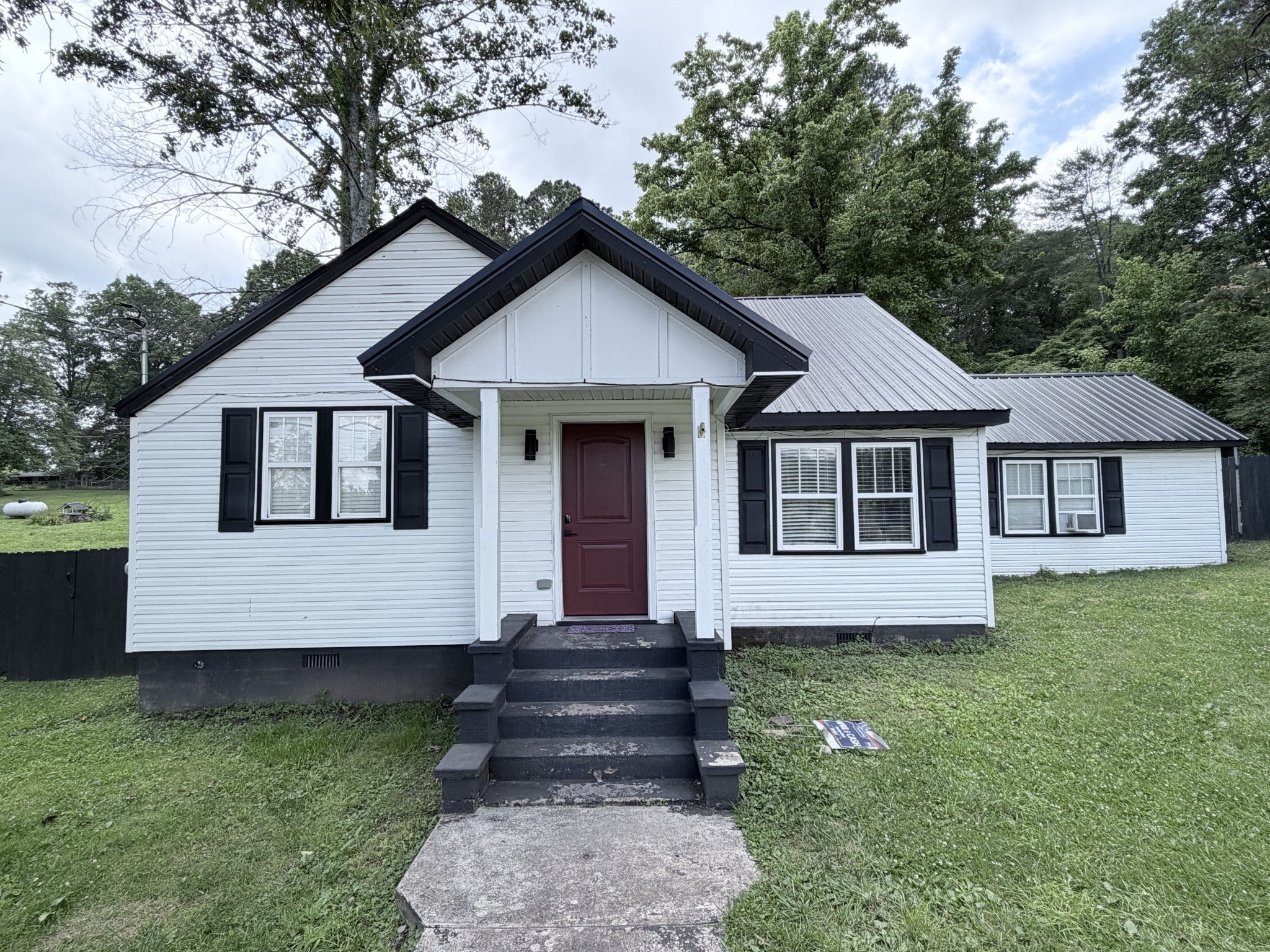 215 St Clair St