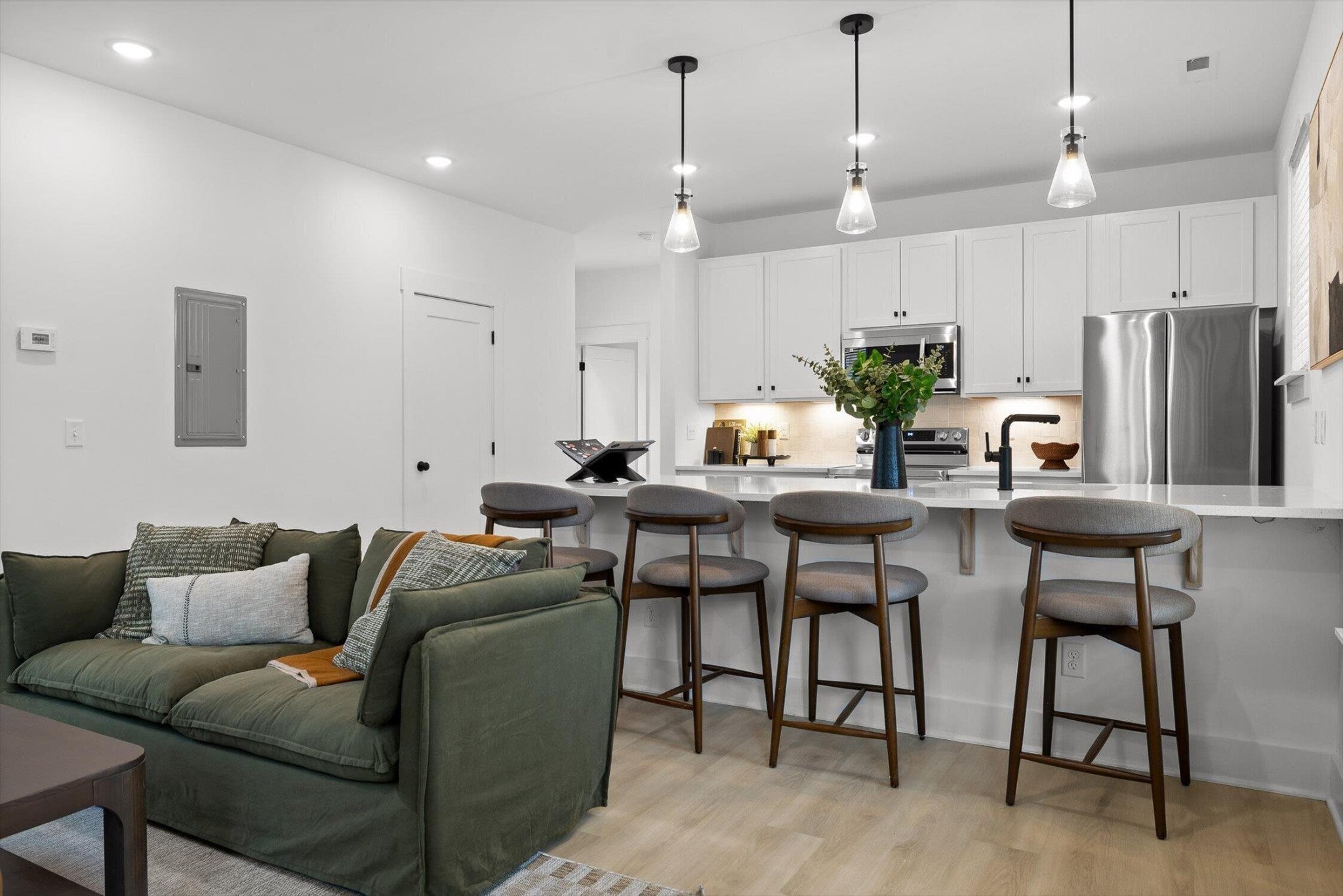 522 W 35th Street