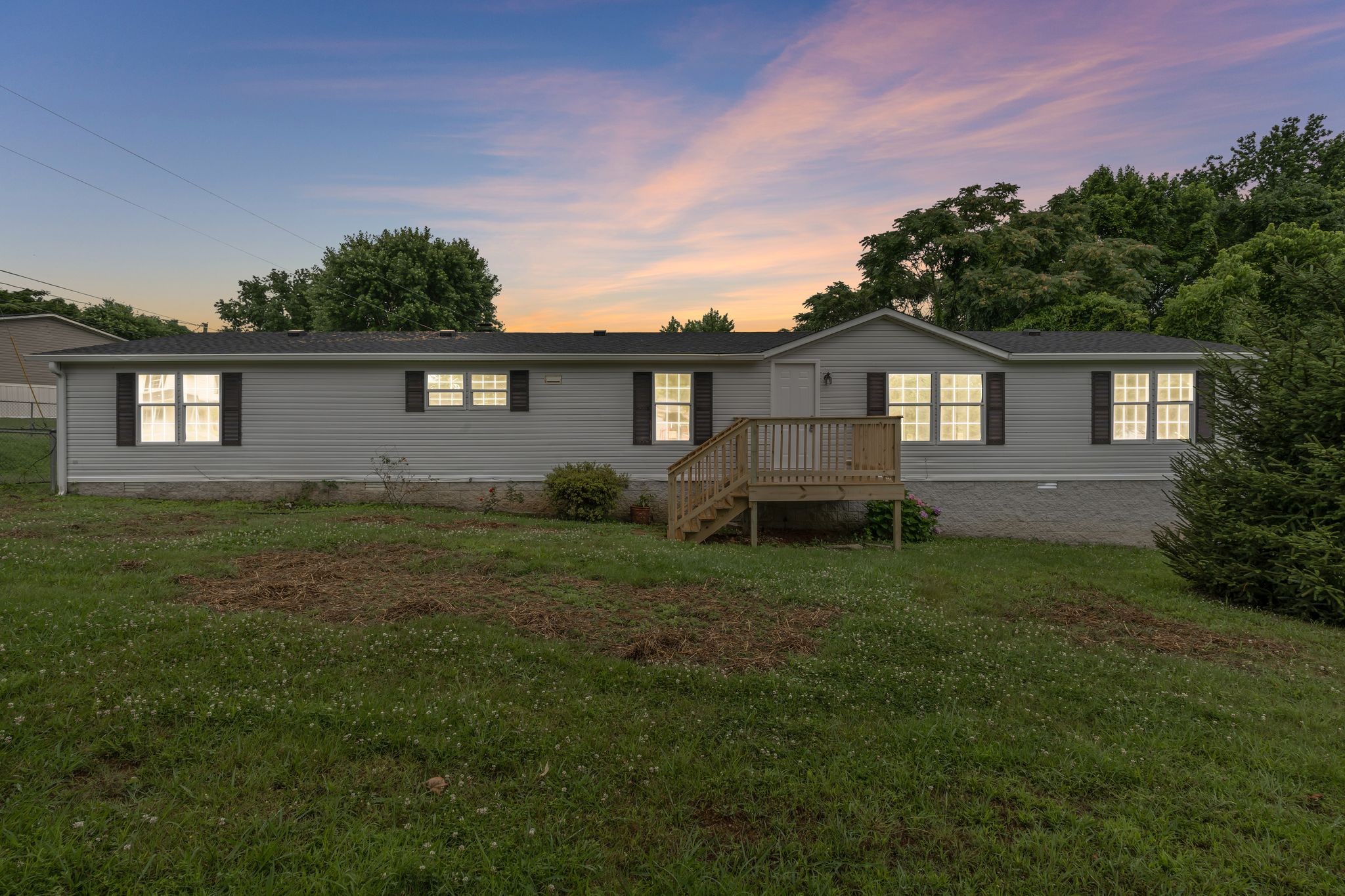 125 Crestview Dr