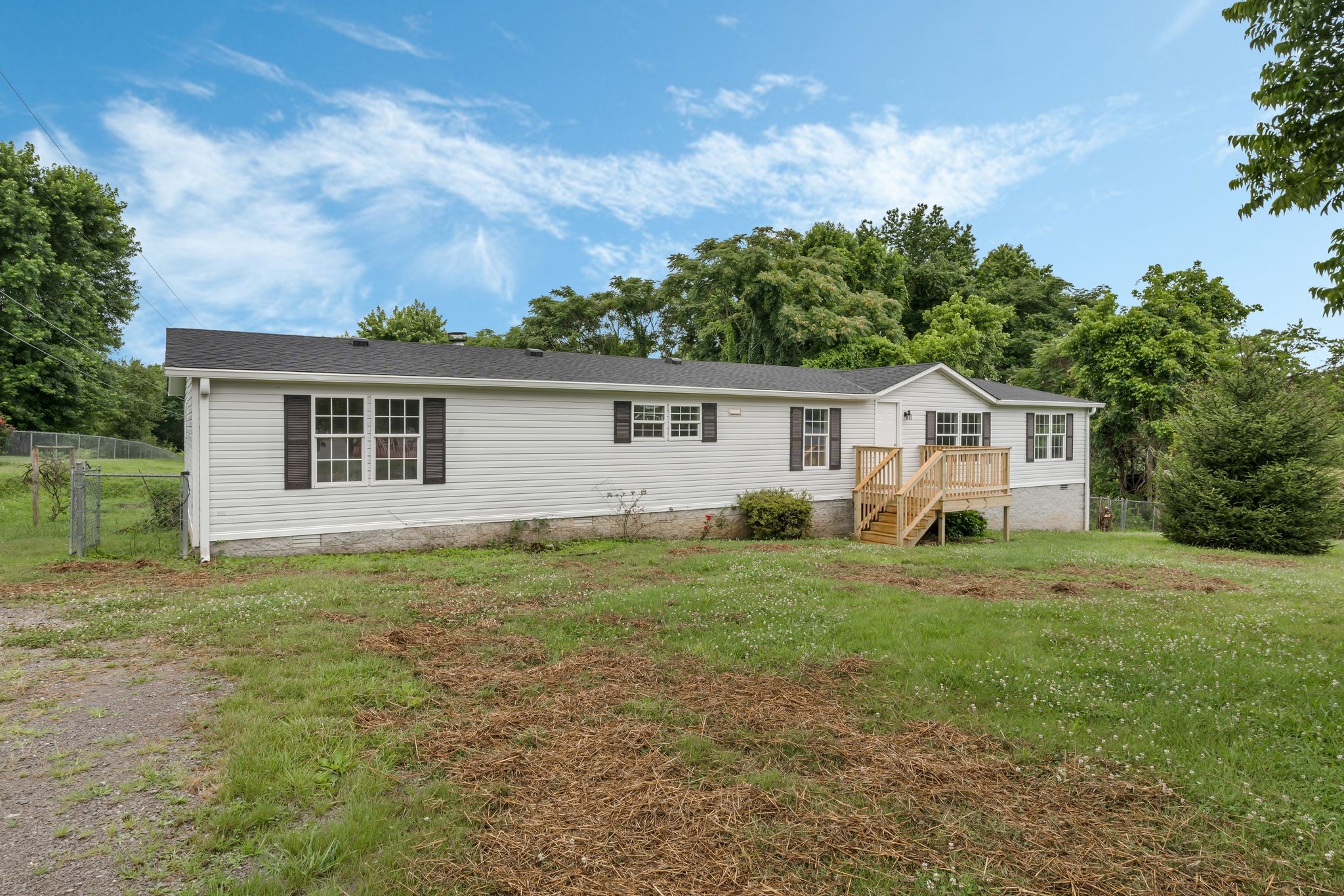 125 Crestview Dr