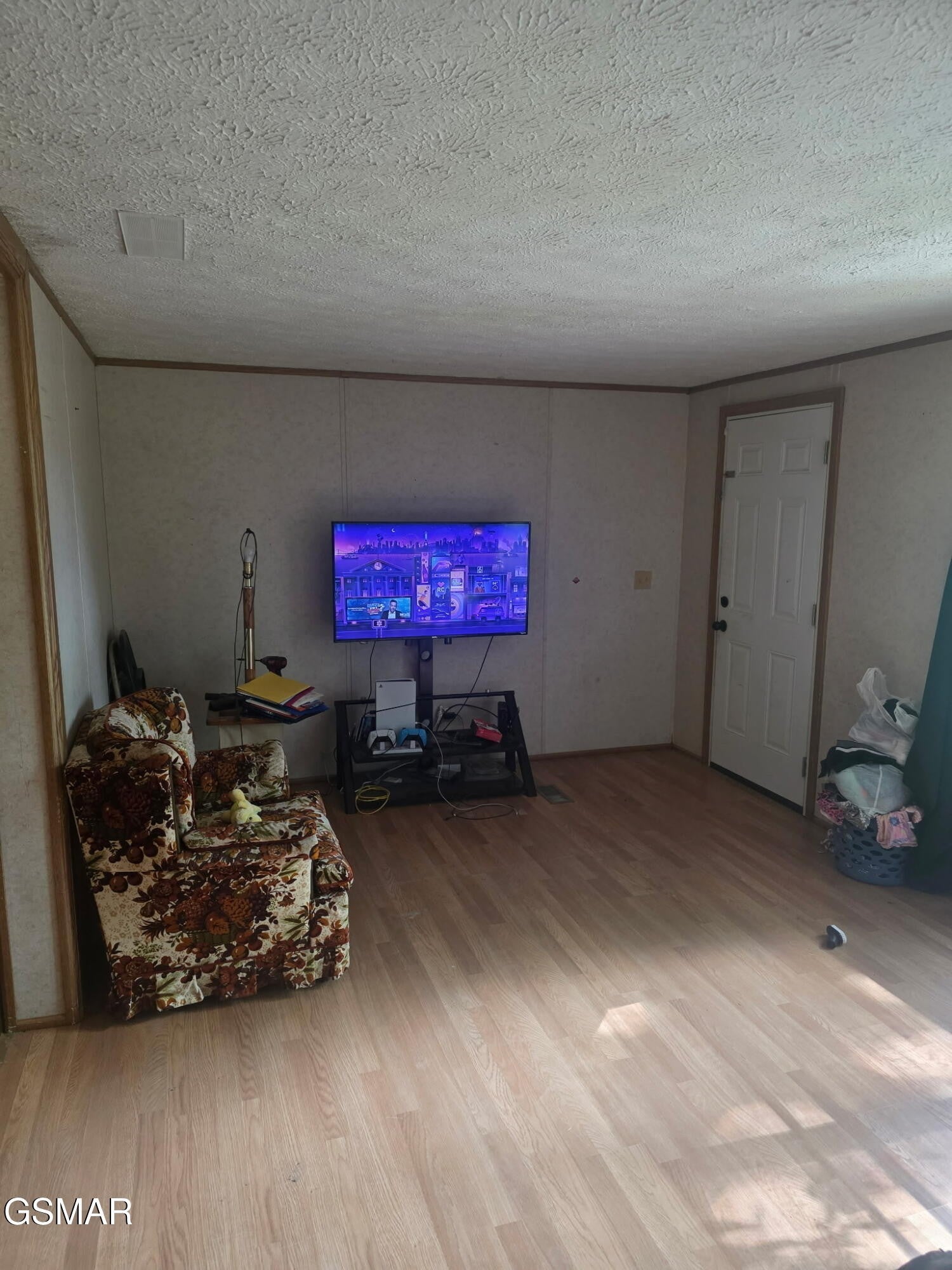 385 Laurel Road