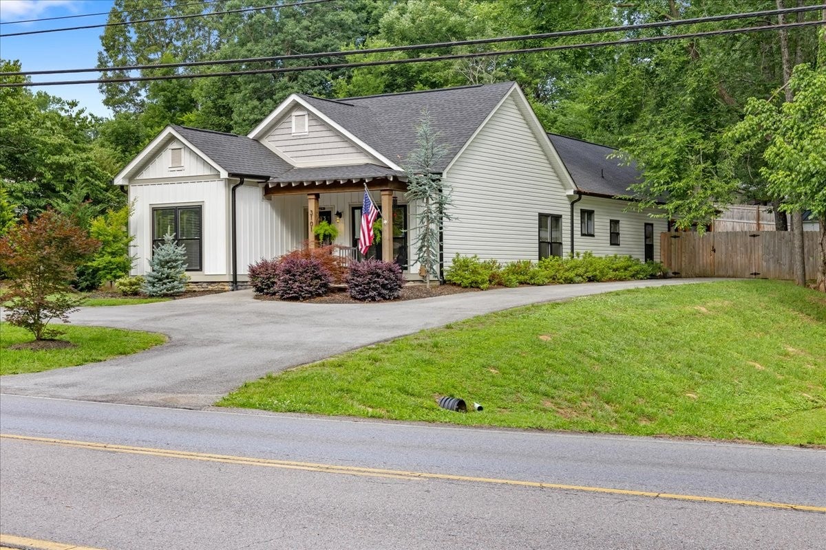 3101 Peerless Rd NW