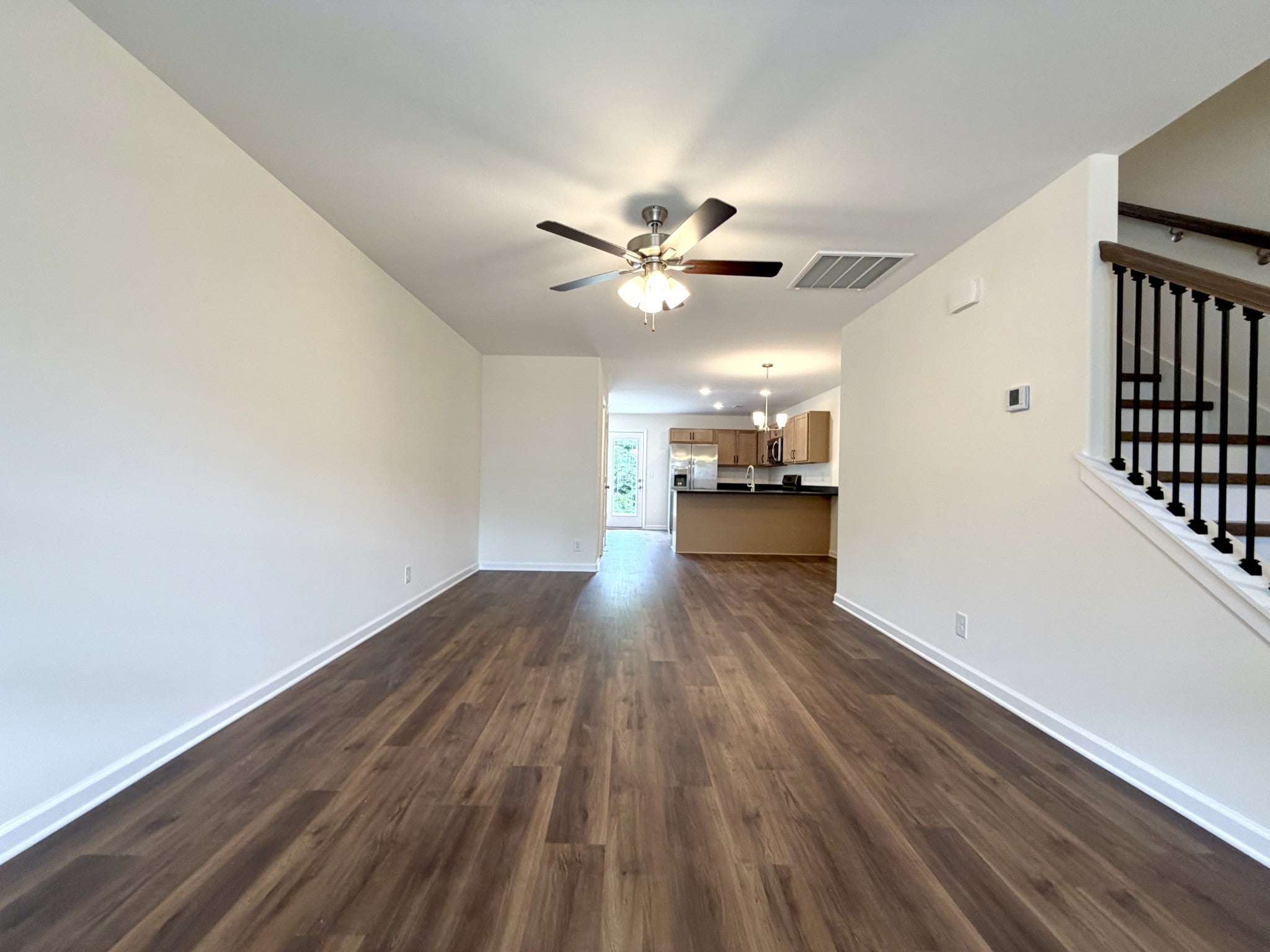 907 Peaceful Pl