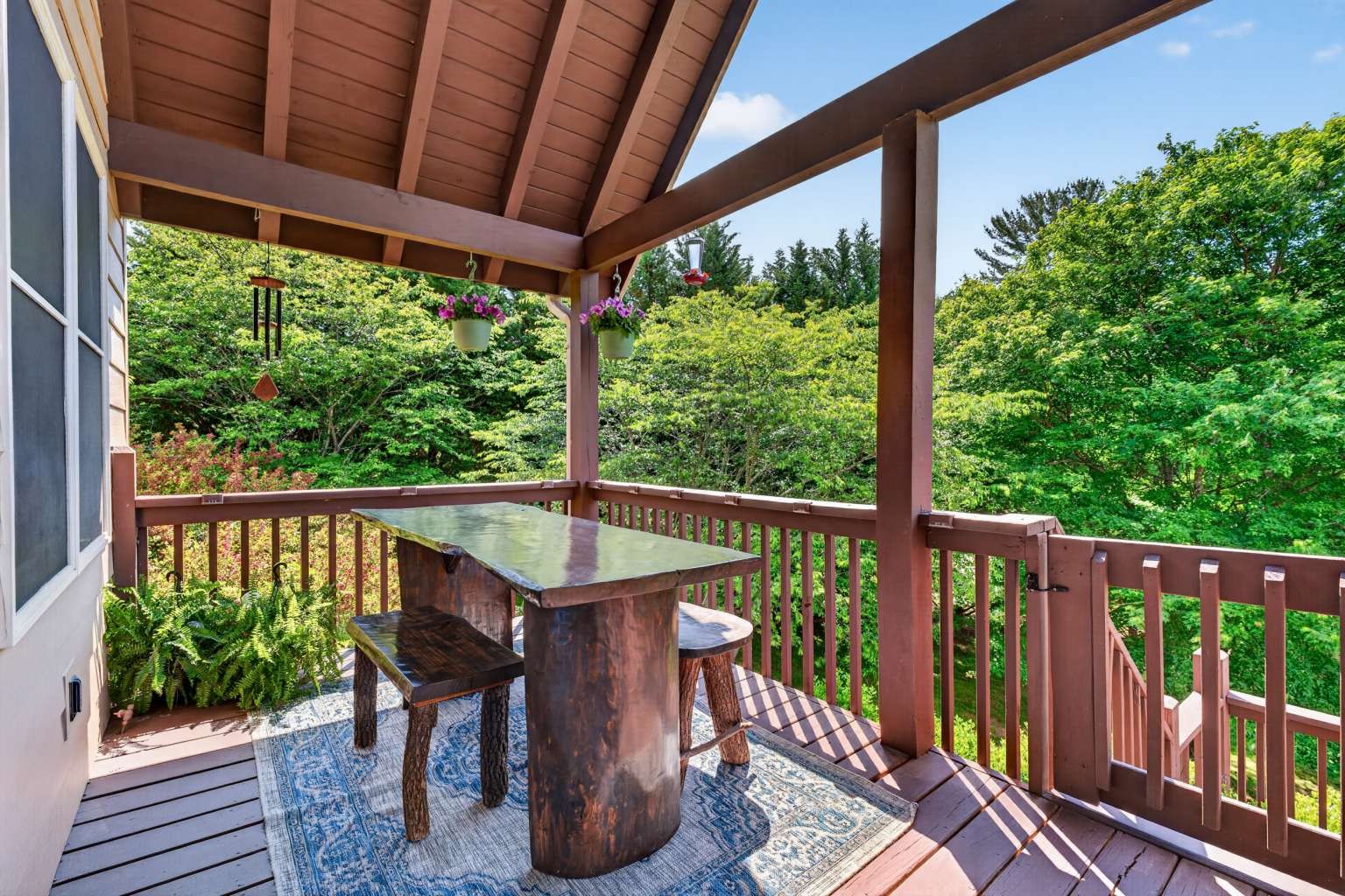 100 Pond Overlook Ln