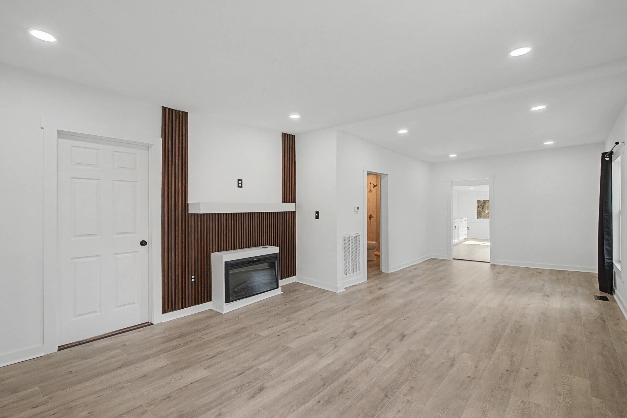 206 Winding Way