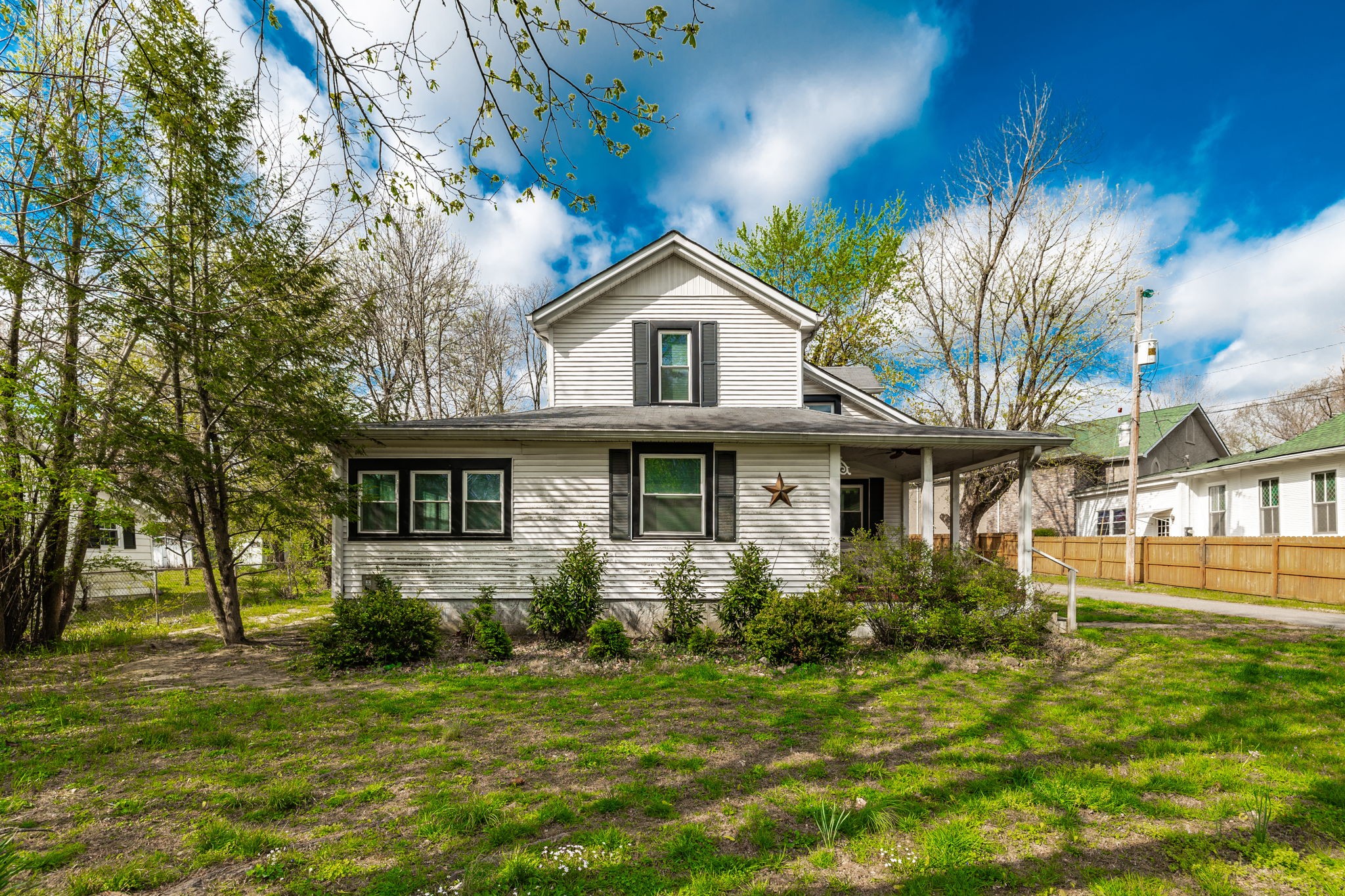2366 Highland Ave