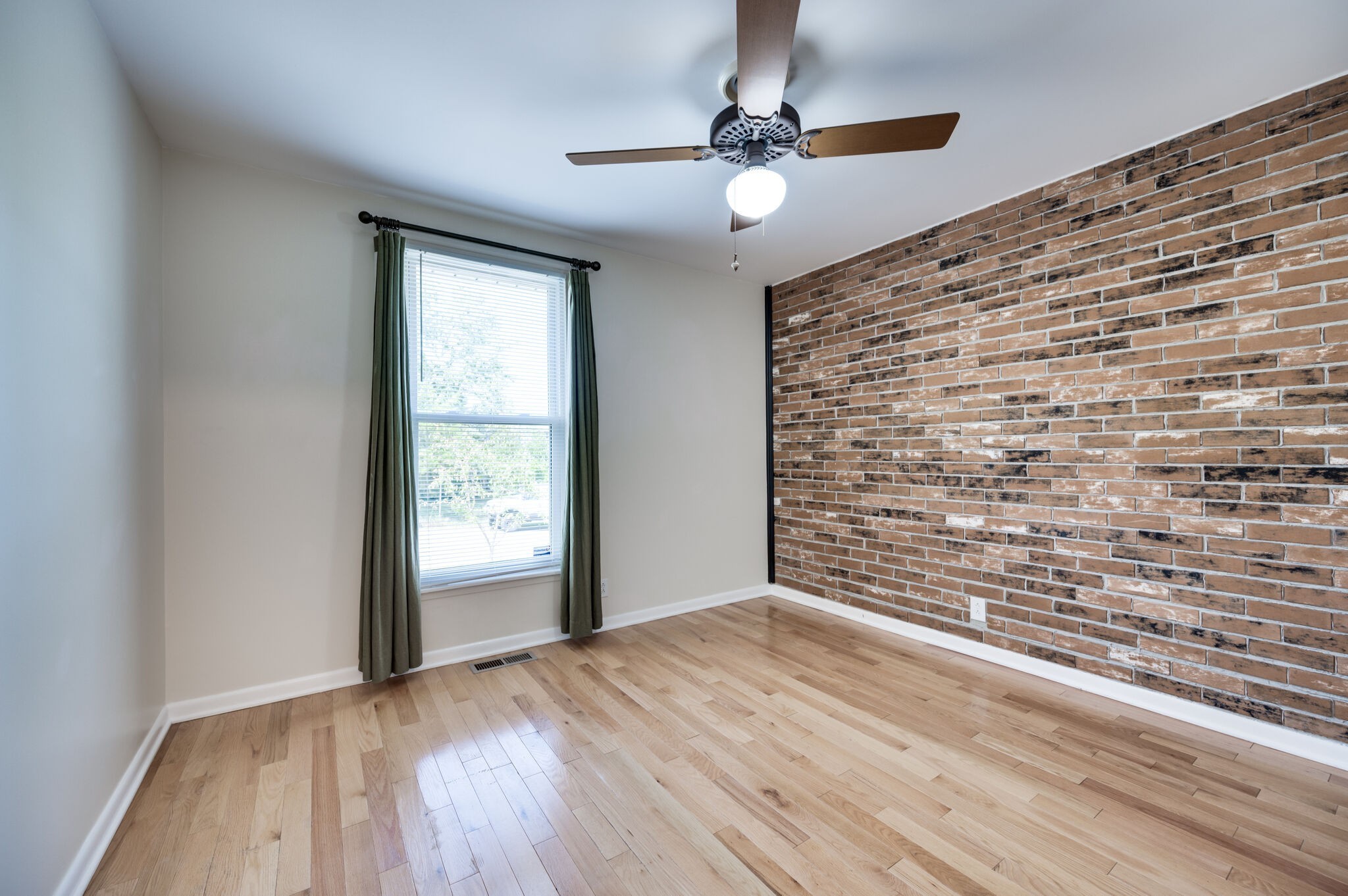 Nashville, Tennessee 37217, United States, 3 Bedrooms Bedrooms, ,2 BathroomsBathrooms,Residential,Pending,81603