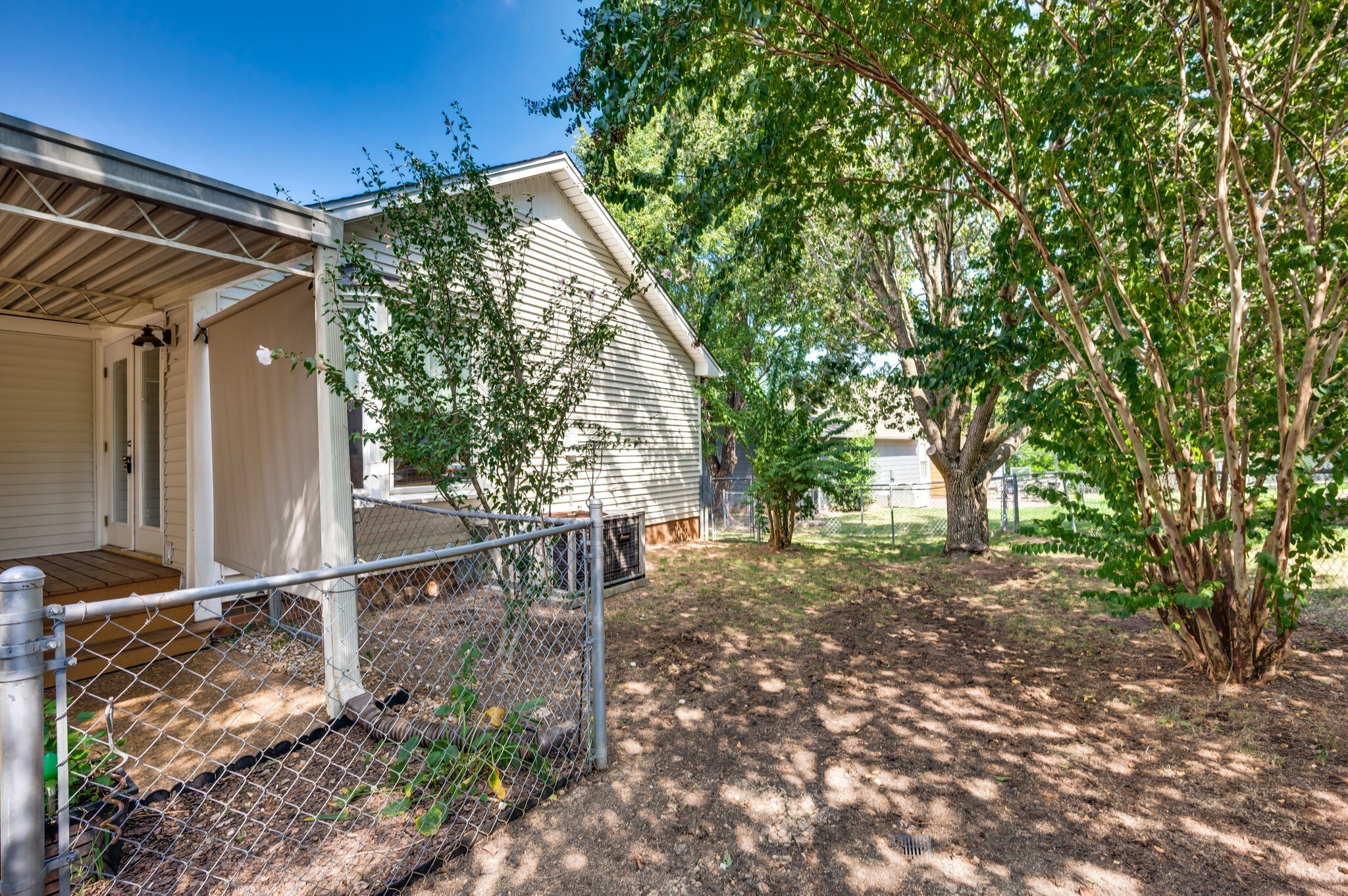 Nashville, Tennessee 37217, United States, 3 Bedrooms Bedrooms, ,2 BathroomsBathrooms,Residential,Pending,81603