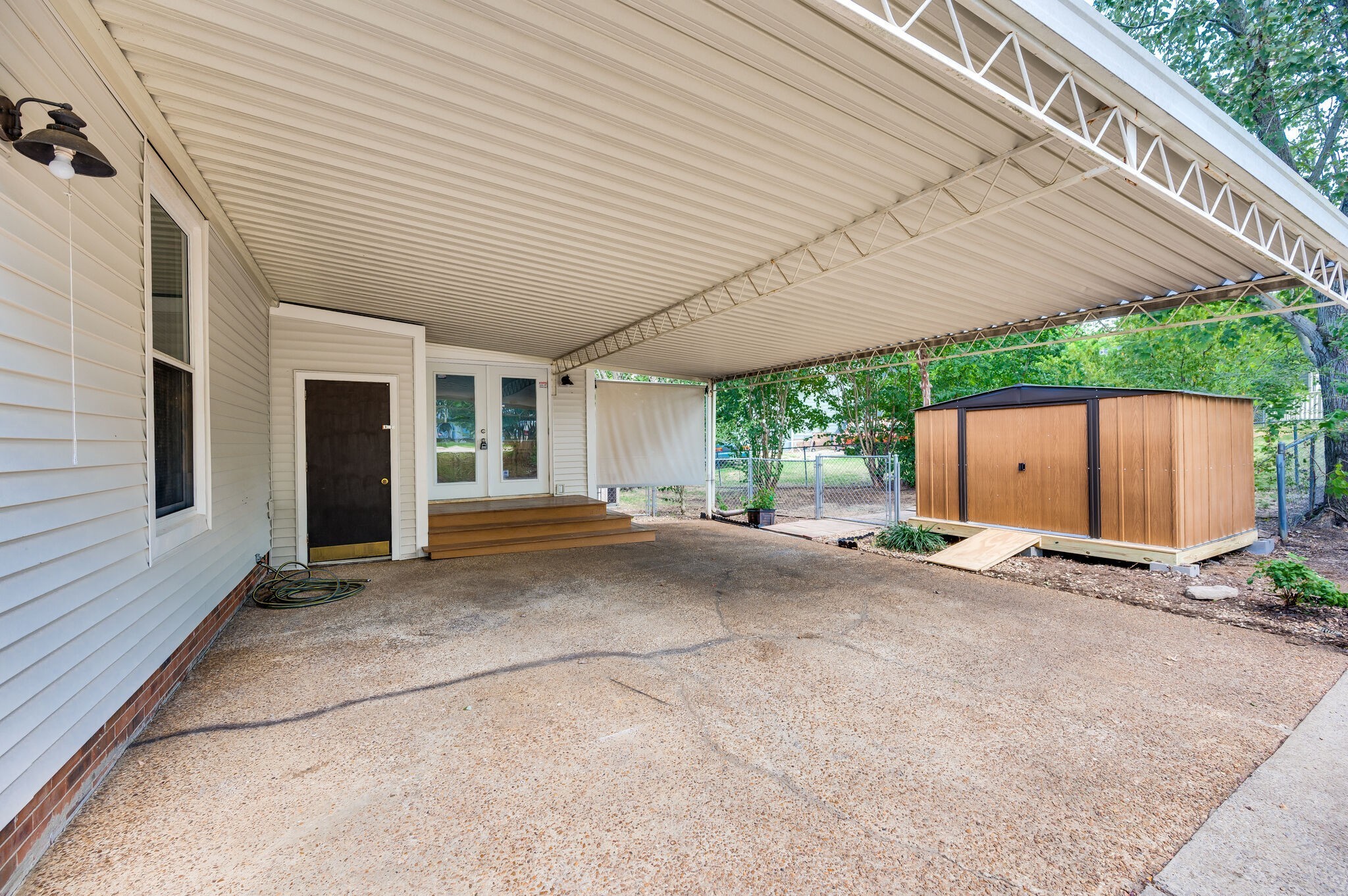 Nashville, Tennessee 37217, United States, 3 Bedrooms Bedrooms, ,2 BathroomsBathrooms,Residential,Pending,81603