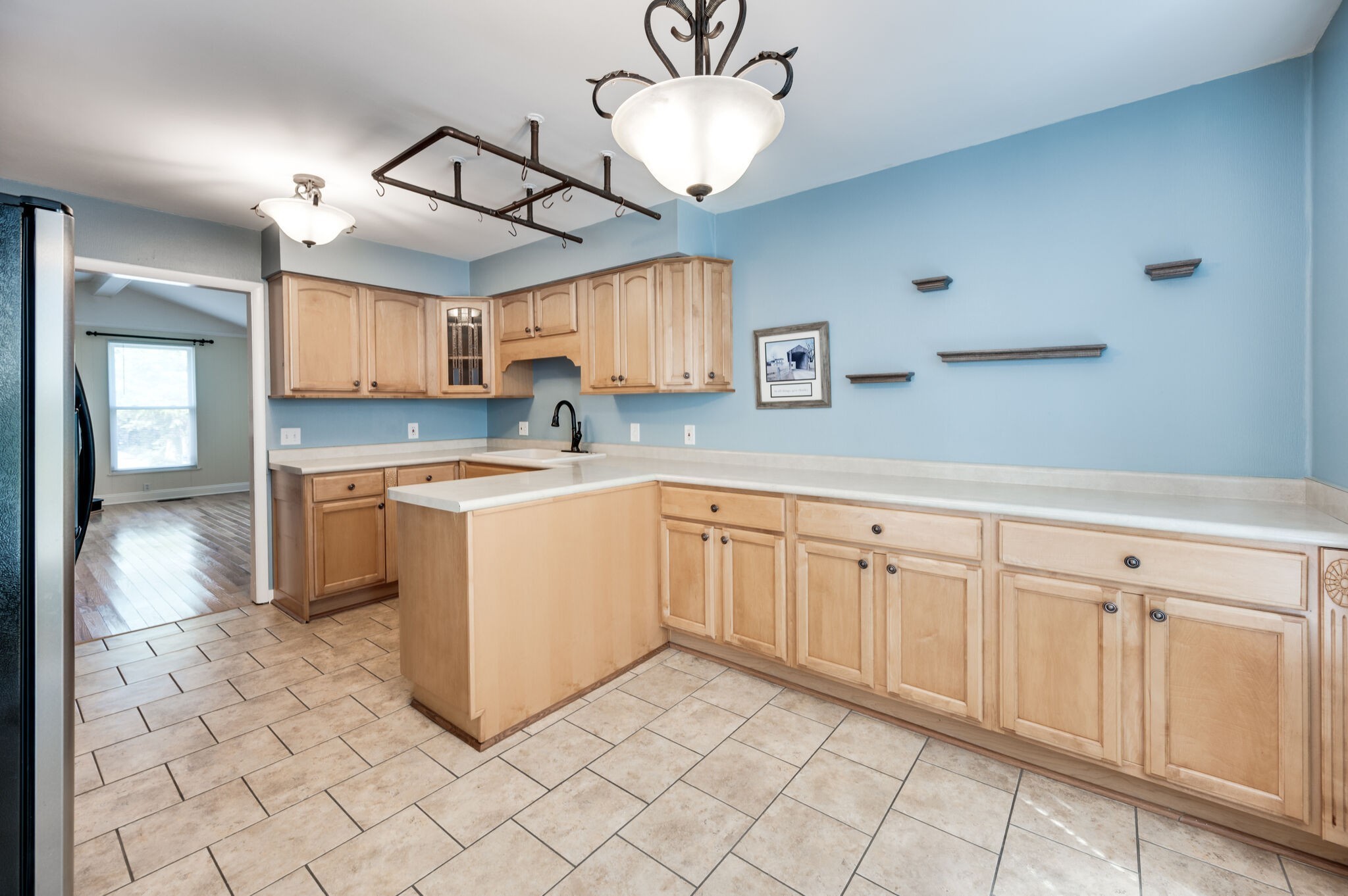 Nashville, Tennessee 37217, United States, 3 Bedrooms Bedrooms, ,2 BathroomsBathrooms,Residential,Pending,81603