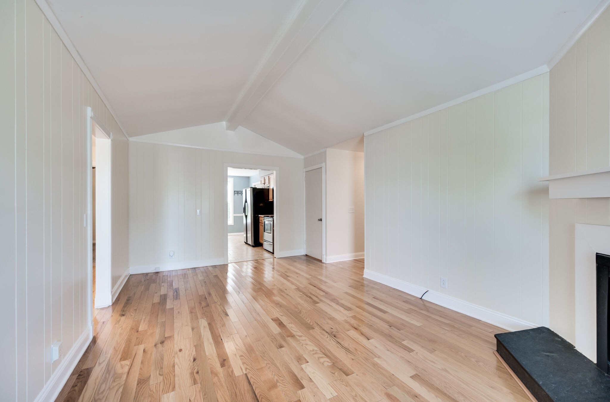 Nashville, Tennessee 37217, United States, 3 Bedrooms Bedrooms, ,2 BathroomsBathrooms,Residential,Pending,81603