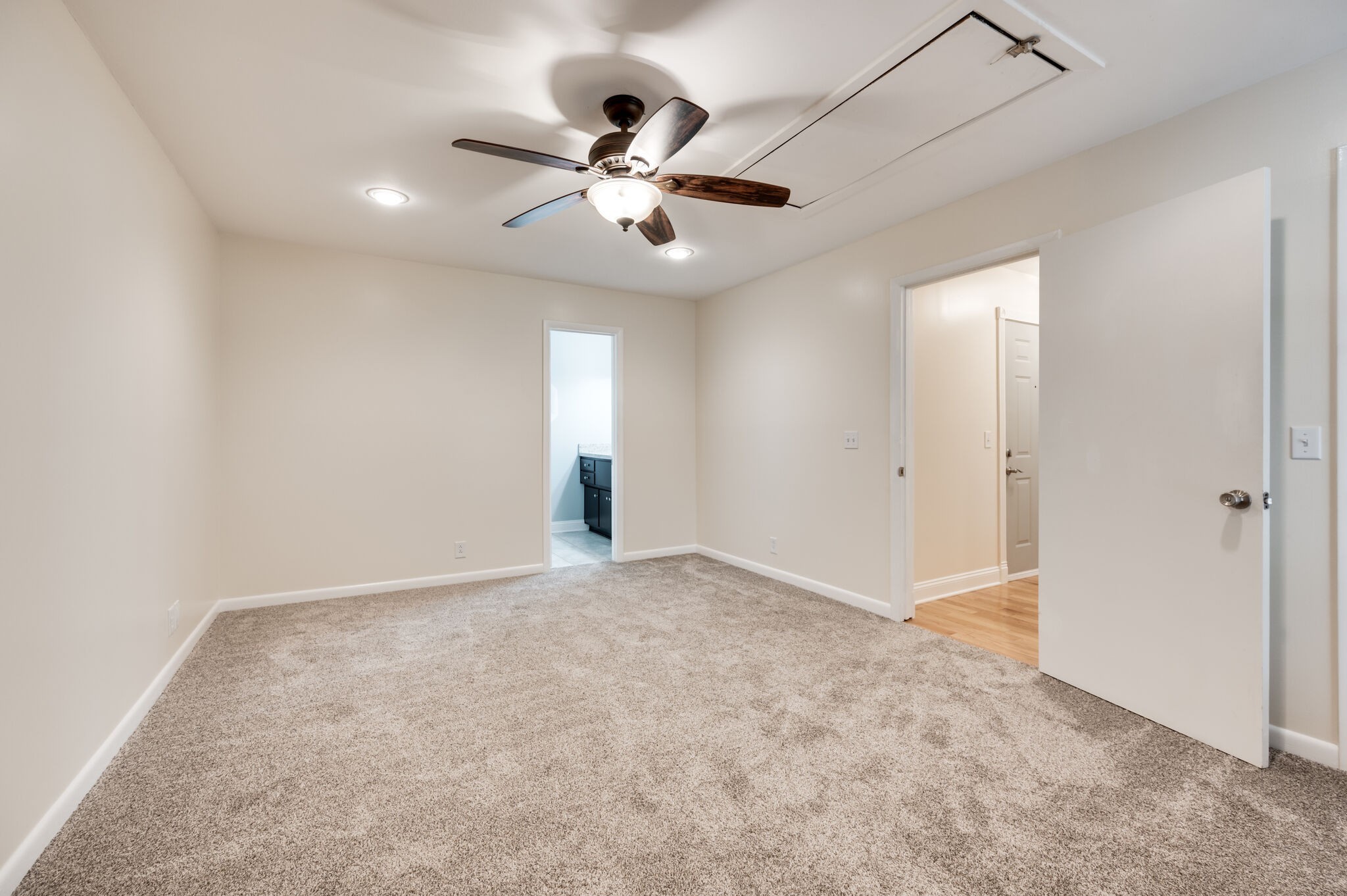 Nashville, Tennessee 37217, United States, 3 Bedrooms Bedrooms, ,2 BathroomsBathrooms,Residential,Pending,81603