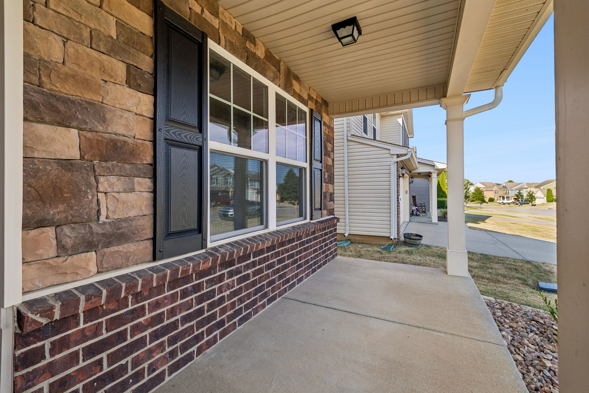 152 Slaters Dr