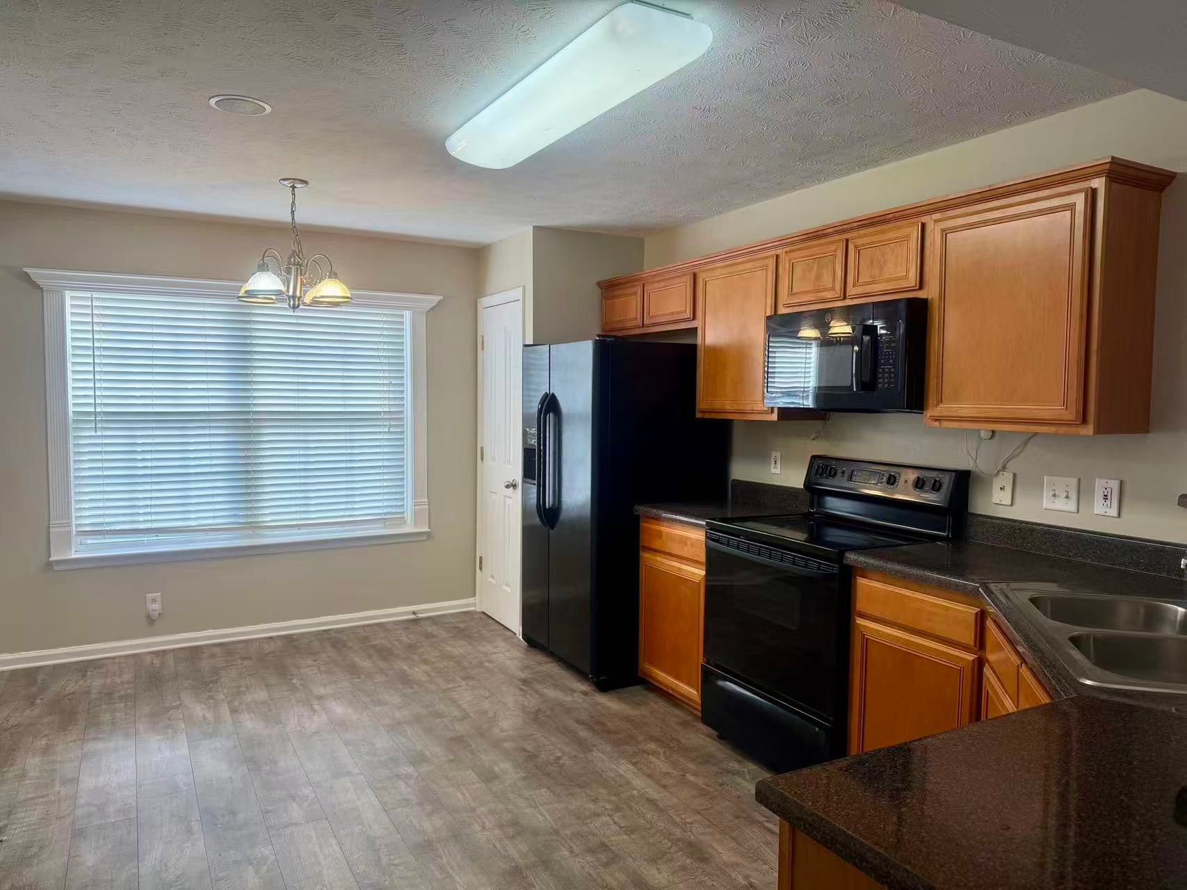 346 Shoshone Pl