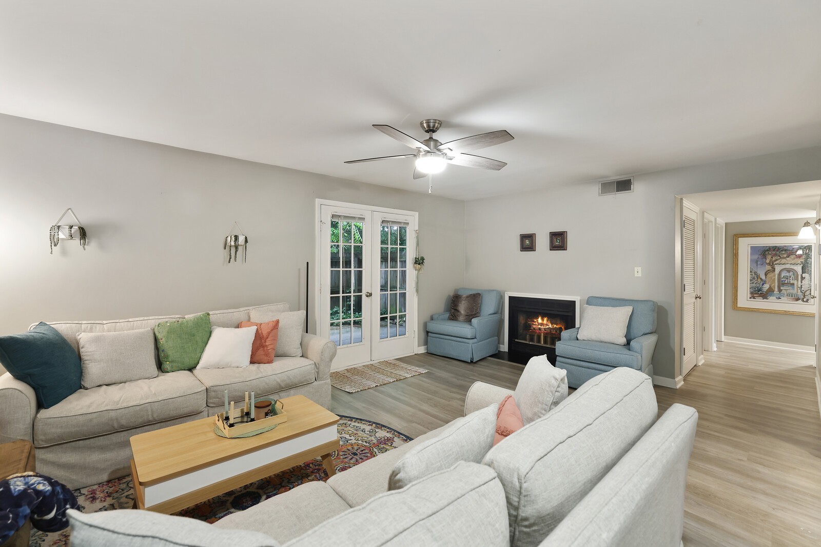 2433 Kennedy Ct 2433