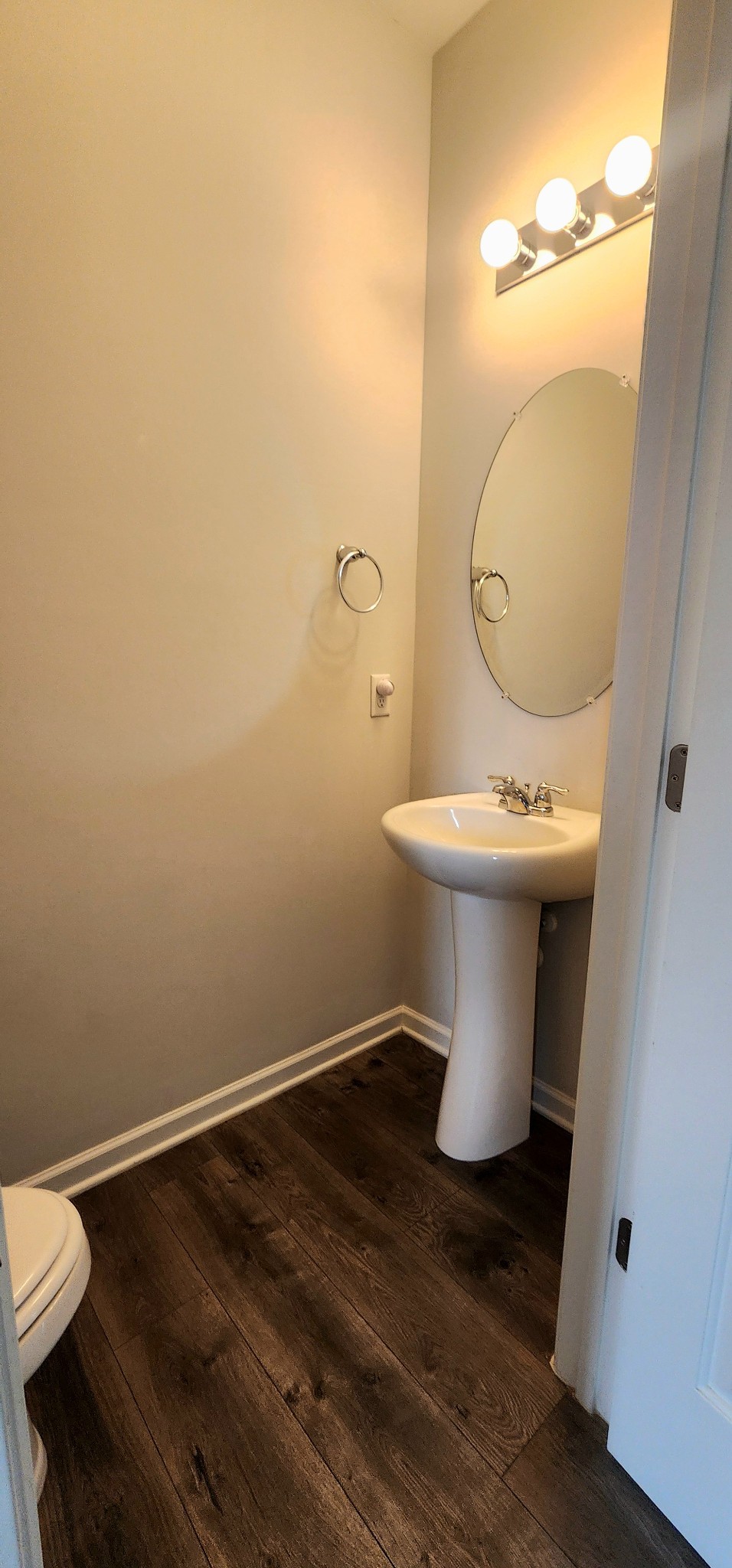 1054 Woodbridge Blvd