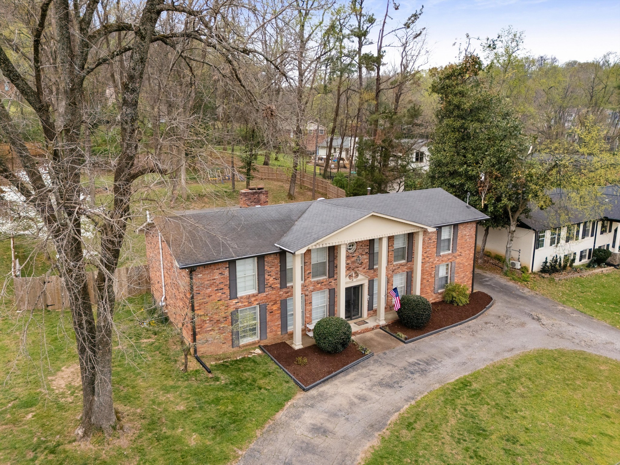 6805 Cloudland Dr
