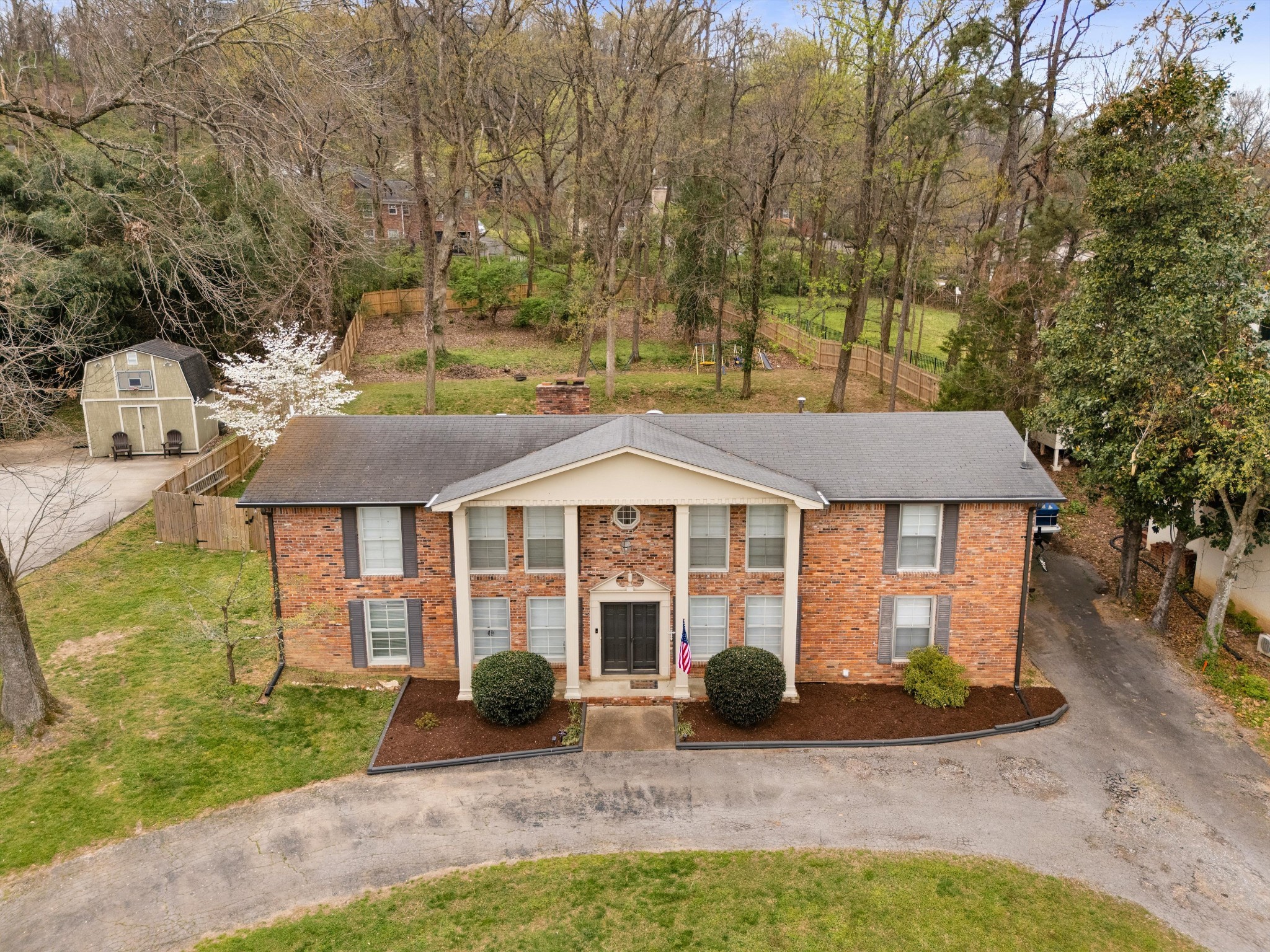 6805 Cloudland Dr