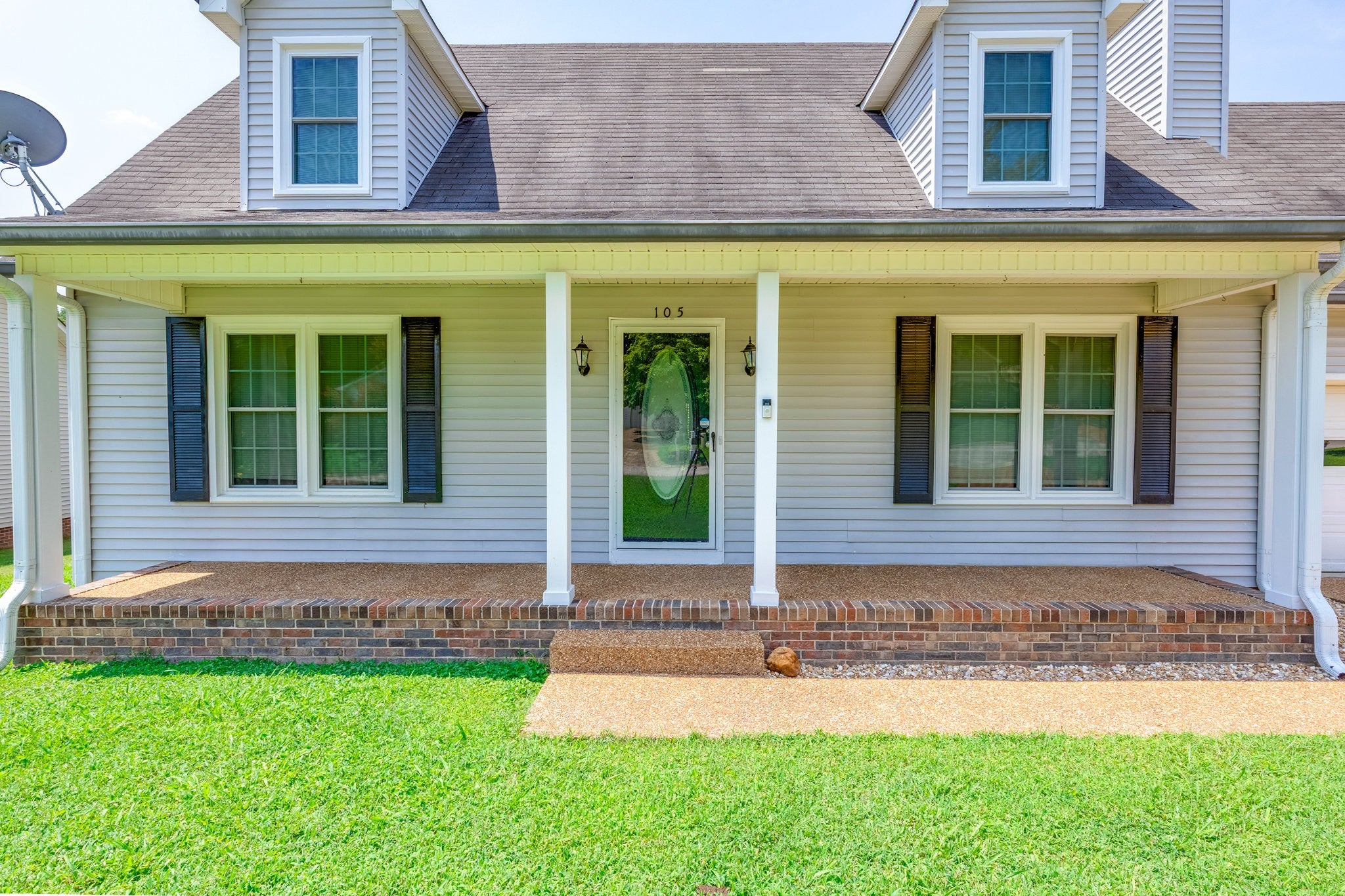 105 Rainier Dr
