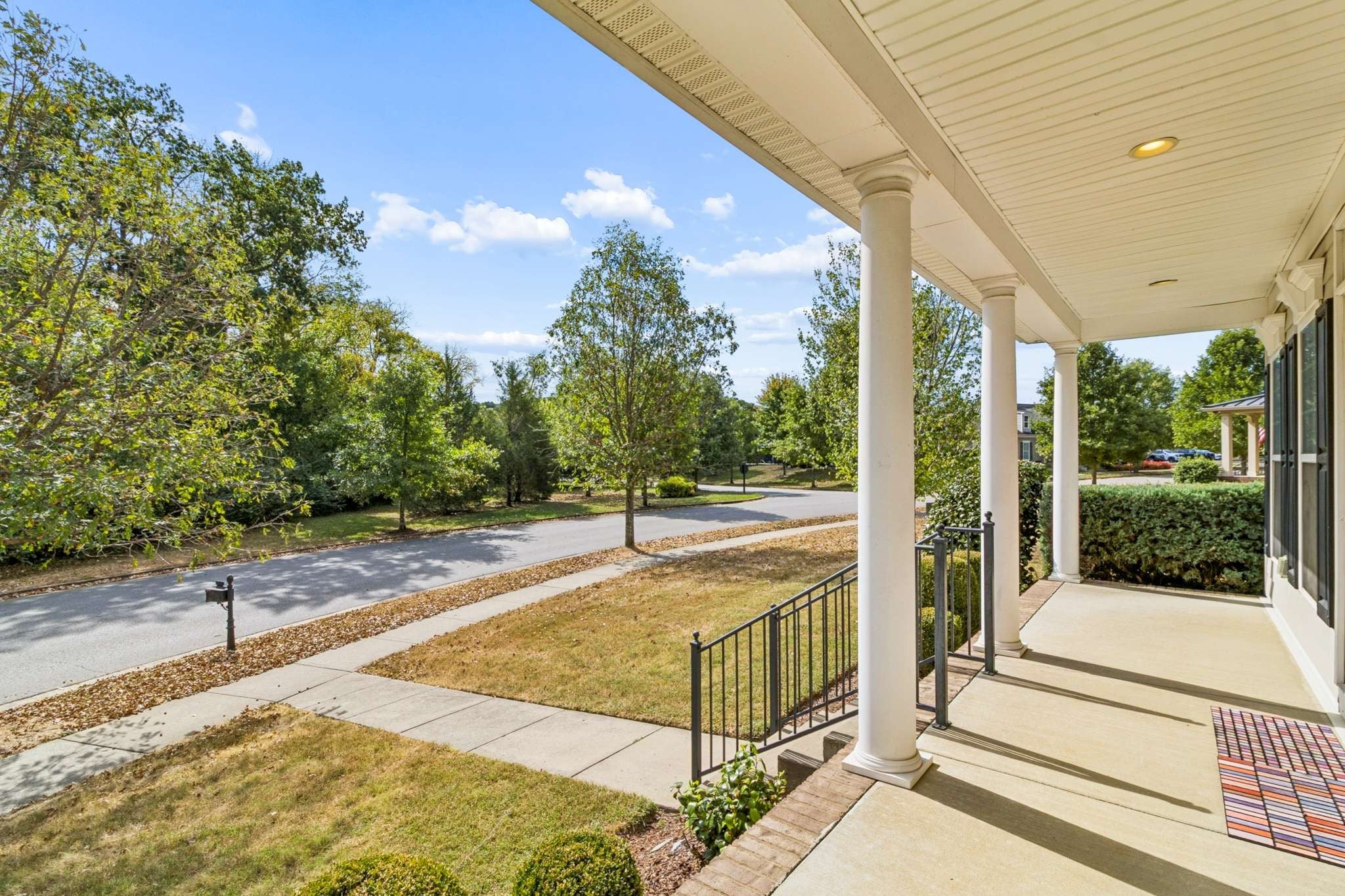 1010 Shallow Stream Ln