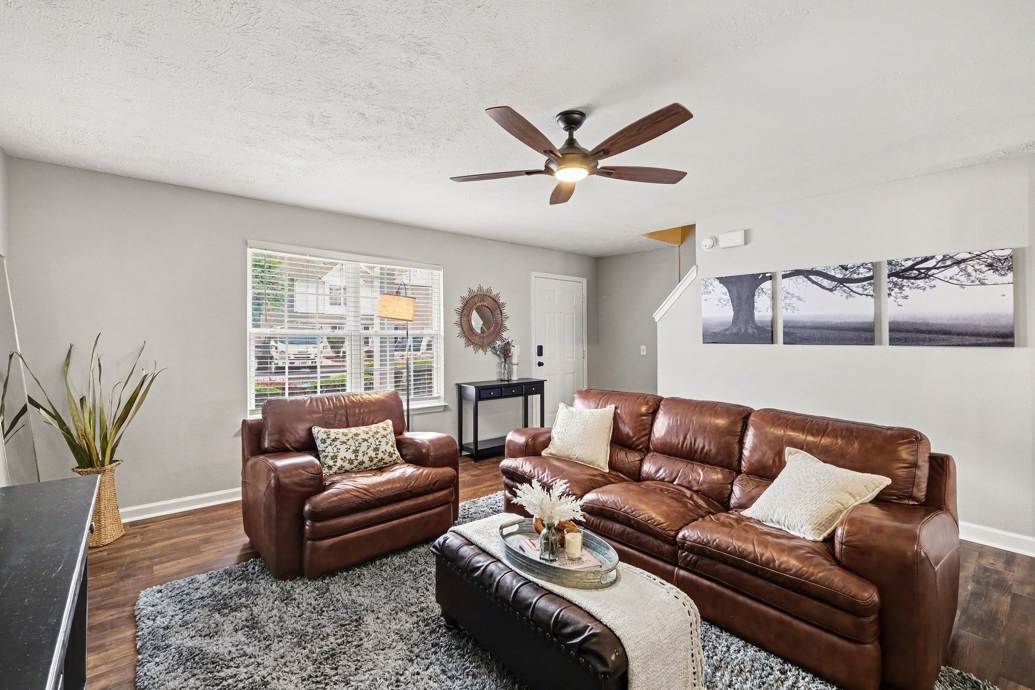 335 Arapaho Dr