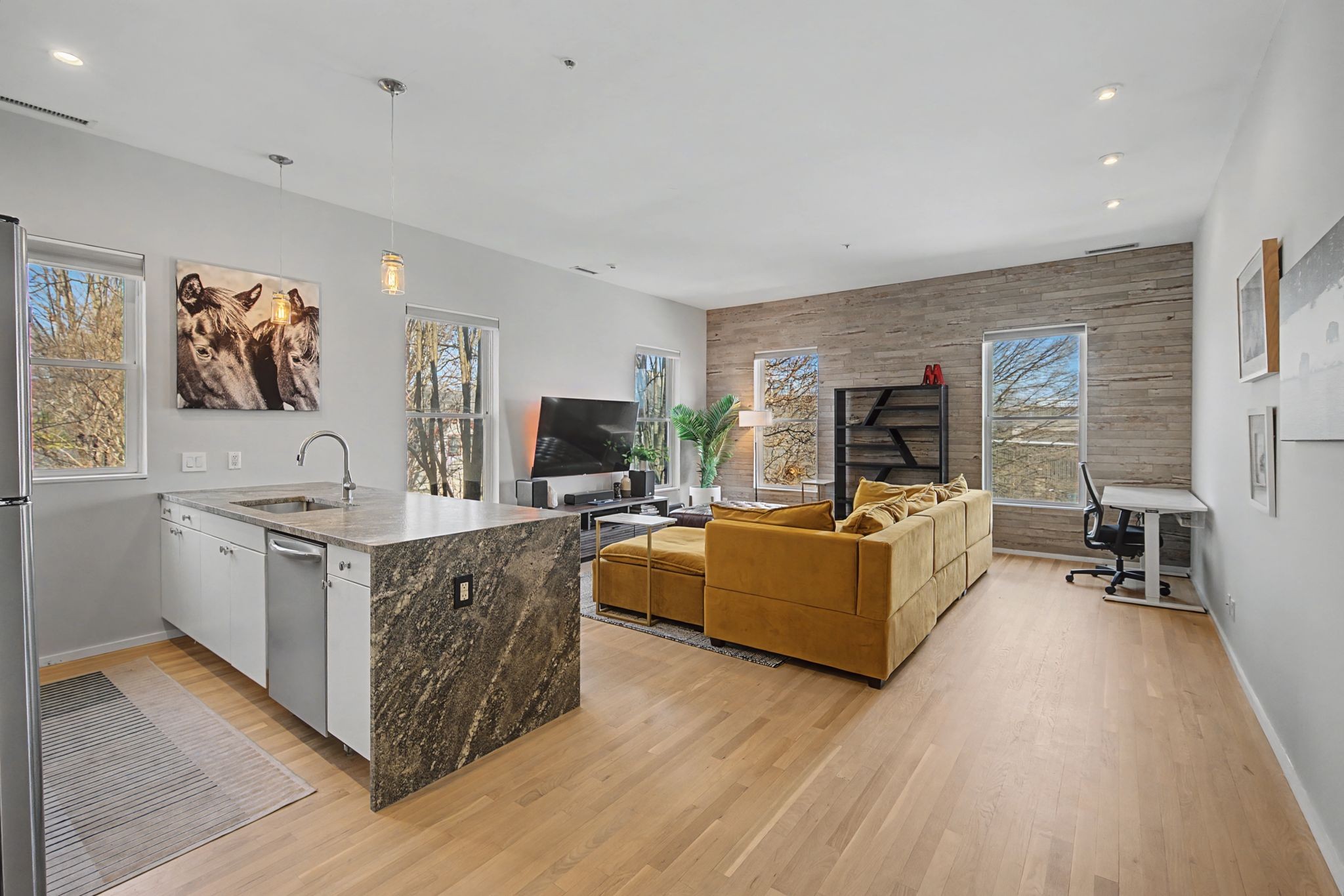 1200 5th Avenue N 414