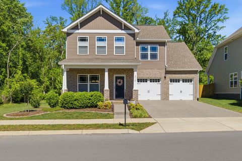 Photo of 310 Telavera Dr, White House, TN 37188 (MLS # 3191412)