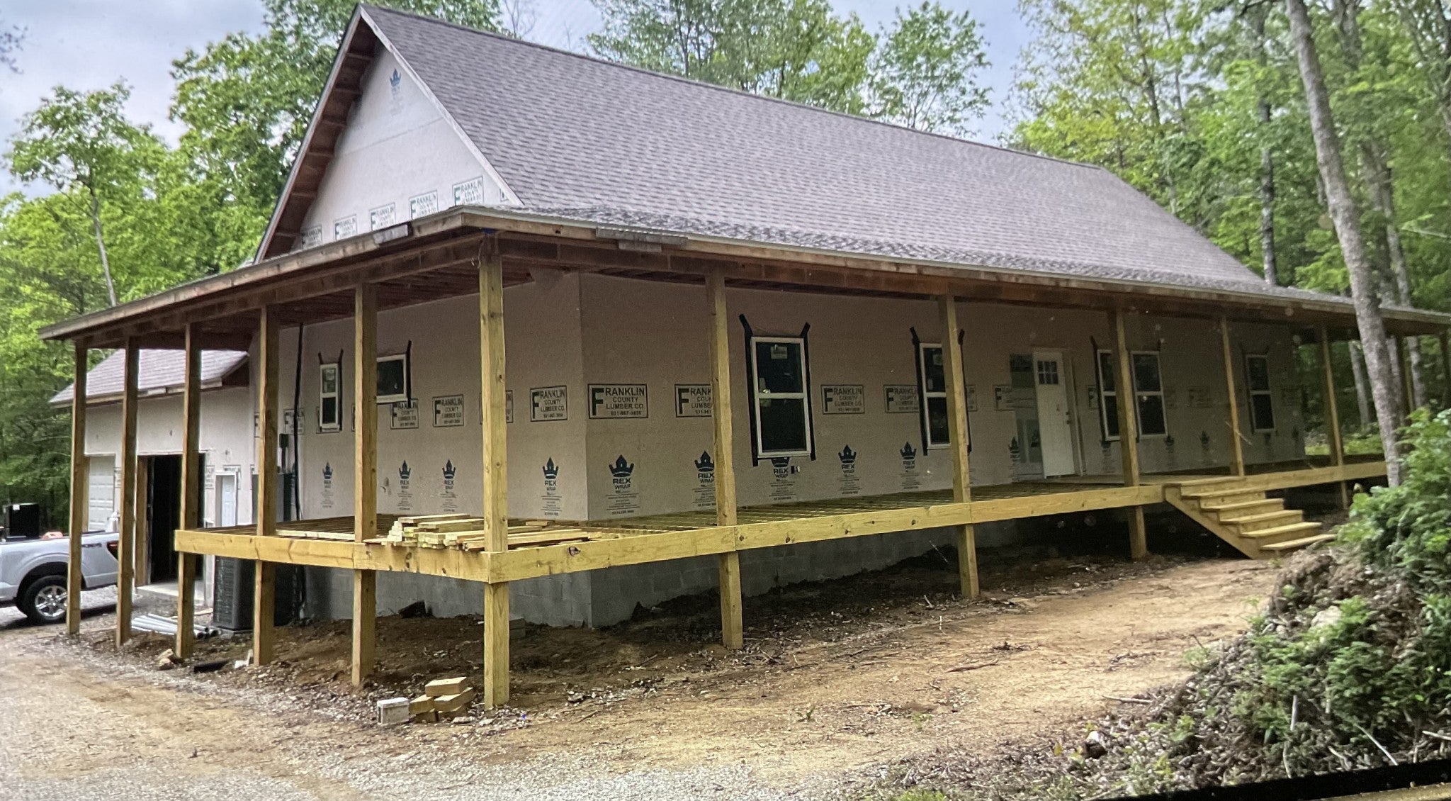 488 Hunters Trail Way