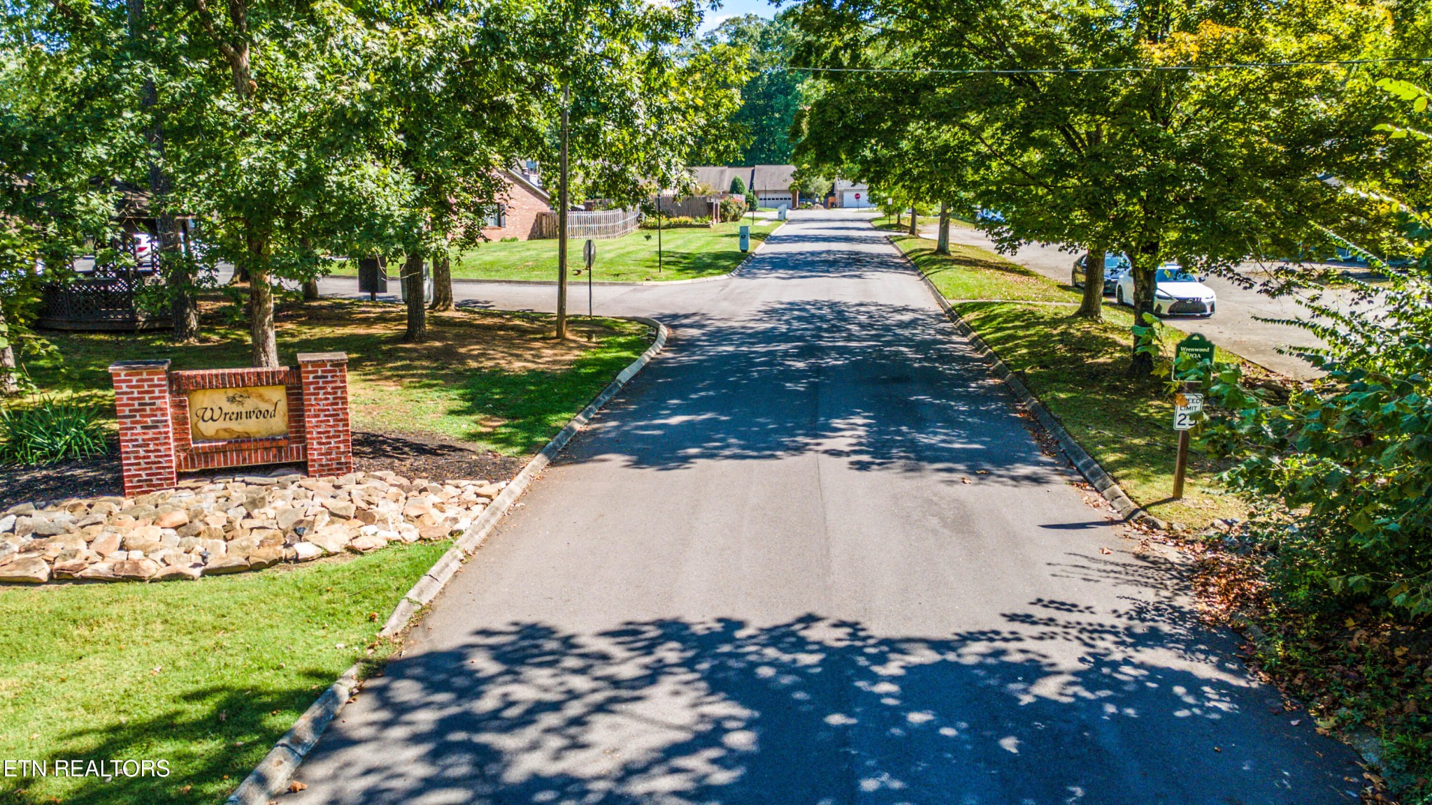 10468 Laura Lee Lane