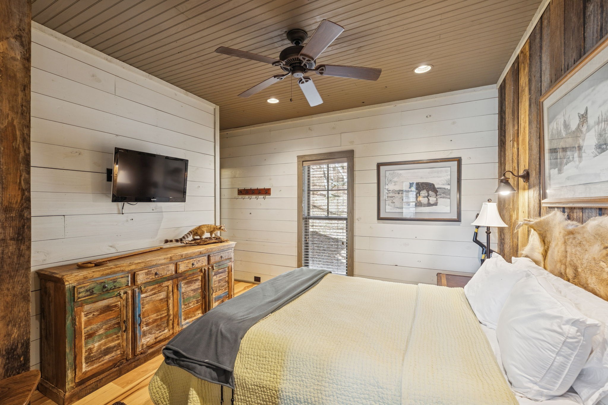 935 Leatherwood Creek Rd S