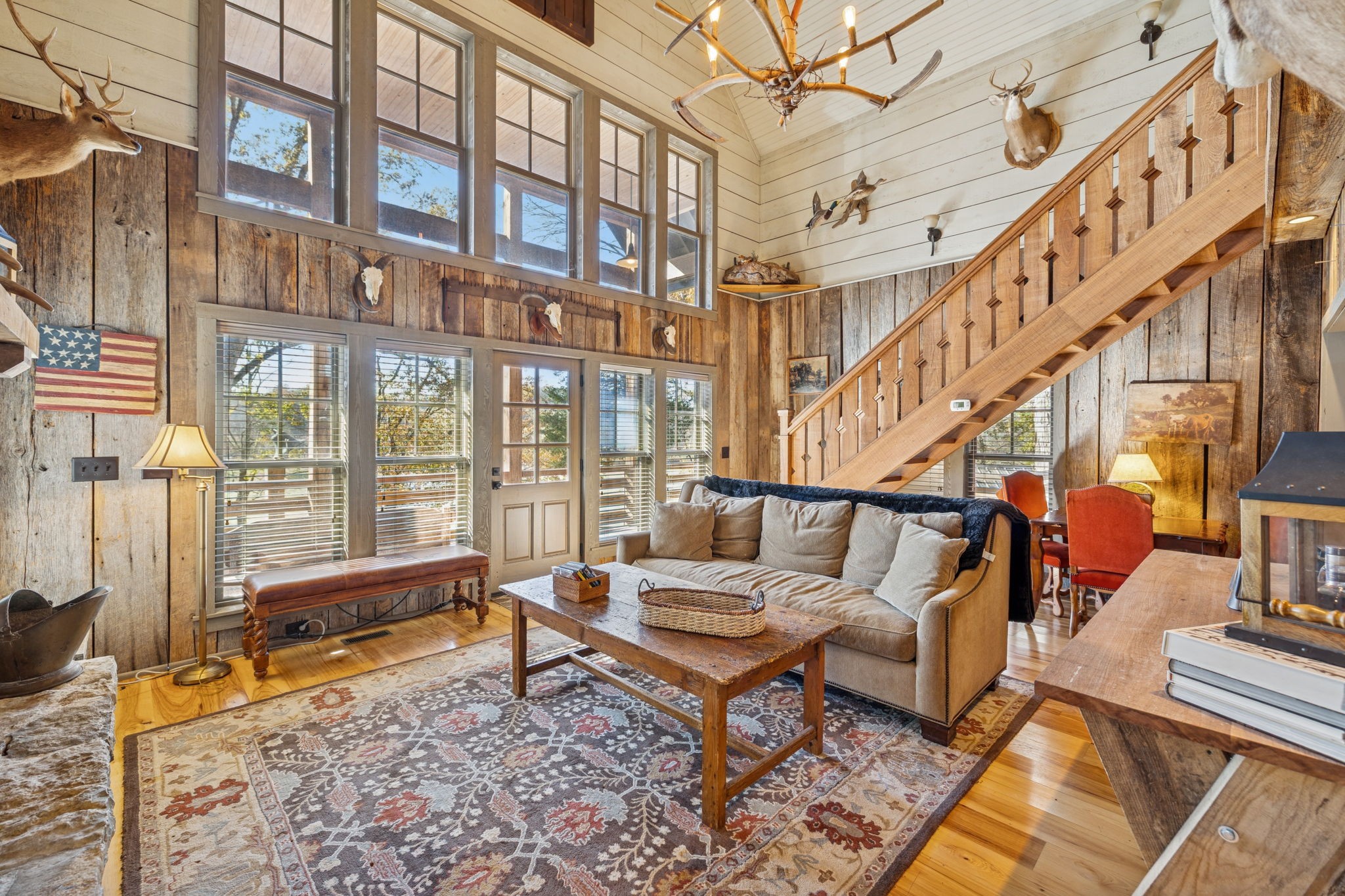 935 Leatherwood Creek Rd S