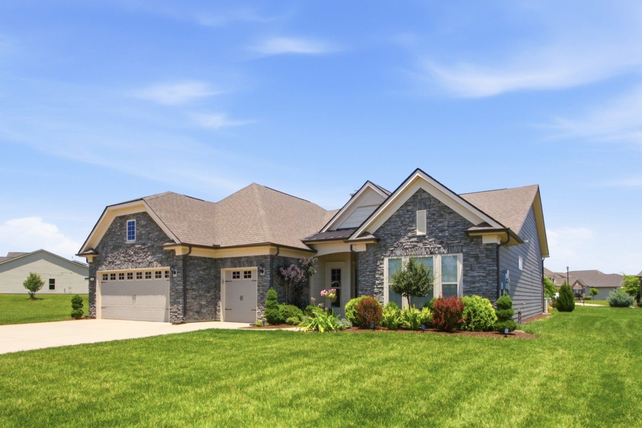 Search Listings 2 2204 Henderson Dr