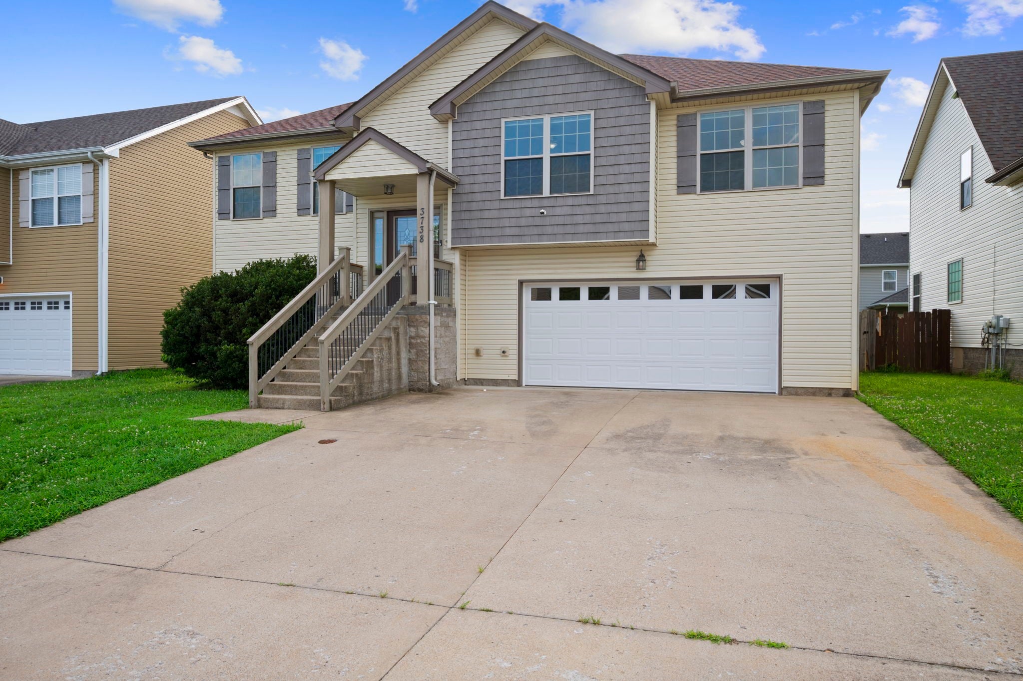 3738 Gray Fox Dr