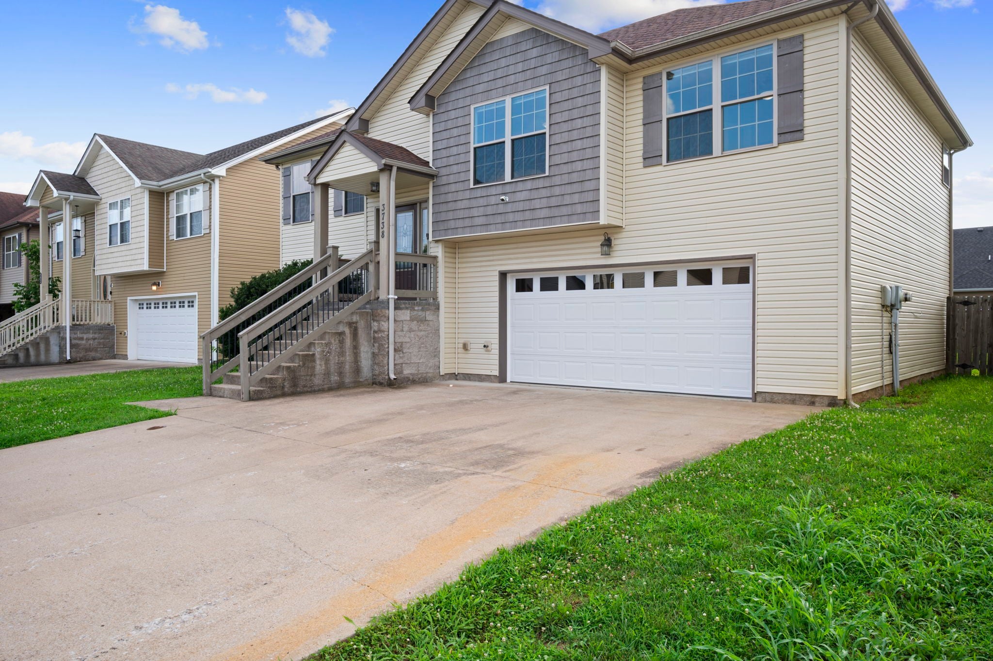 3738 Gray Fox Dr