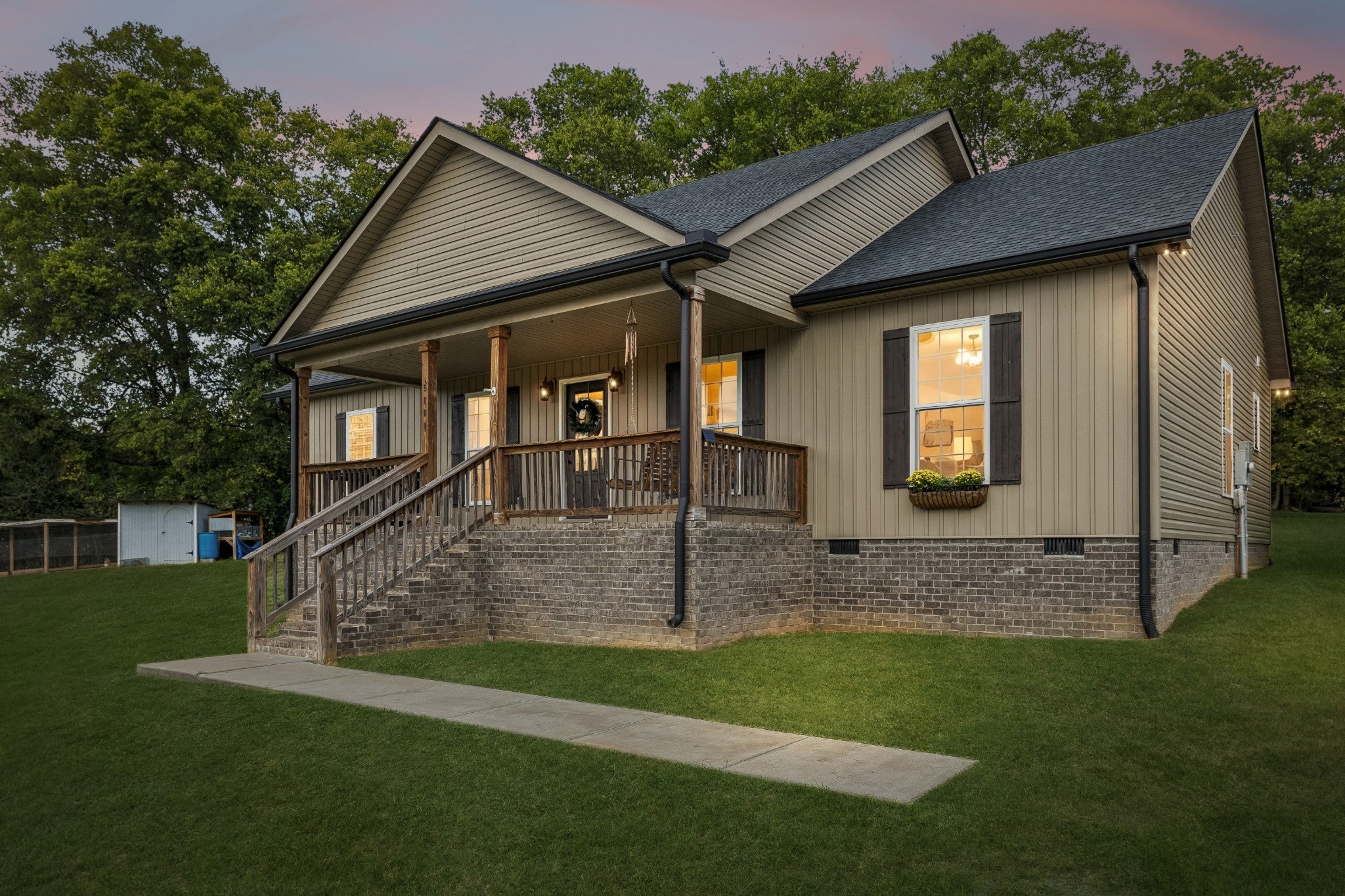 5001 Timothy Ln