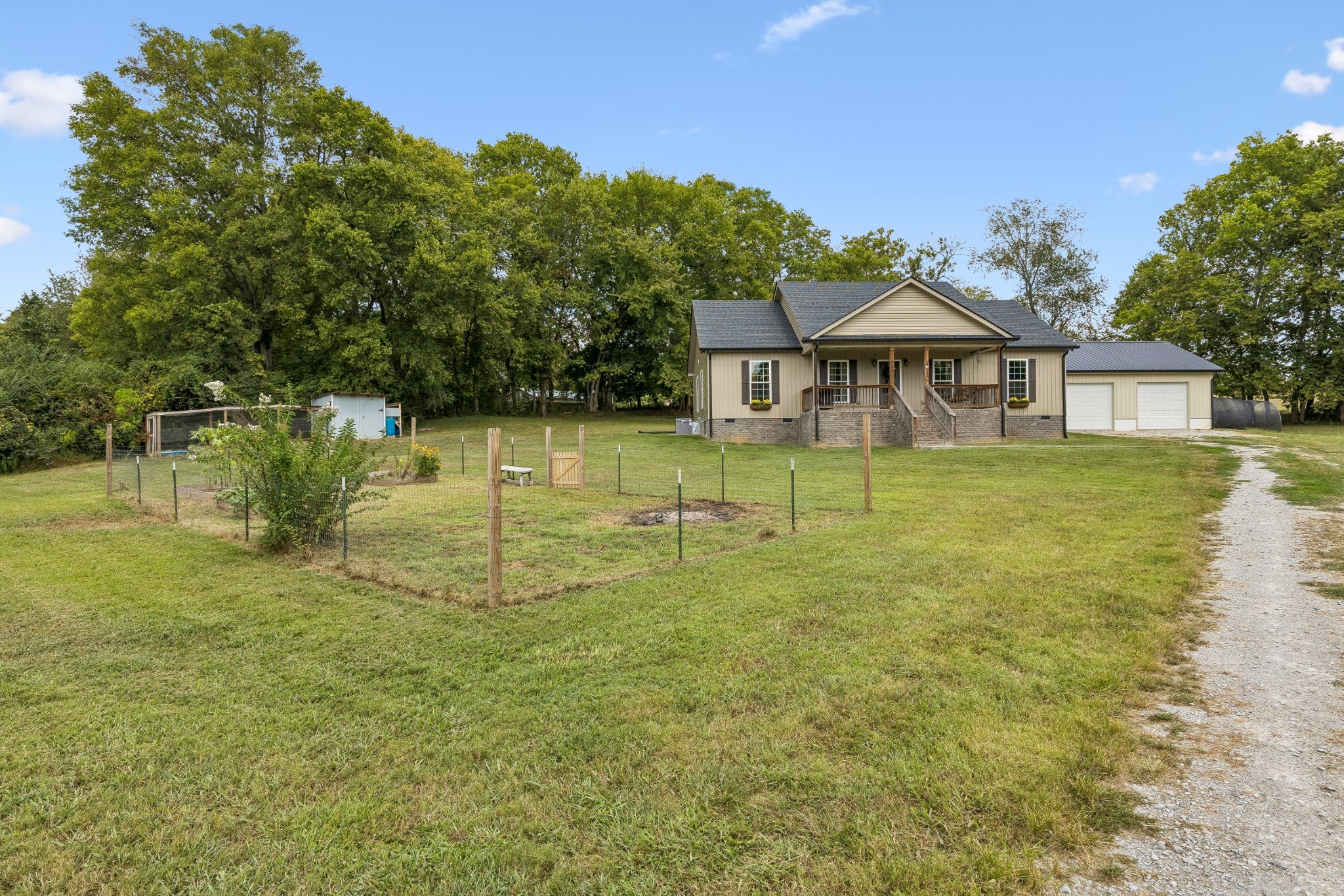5001 Timothy Ln