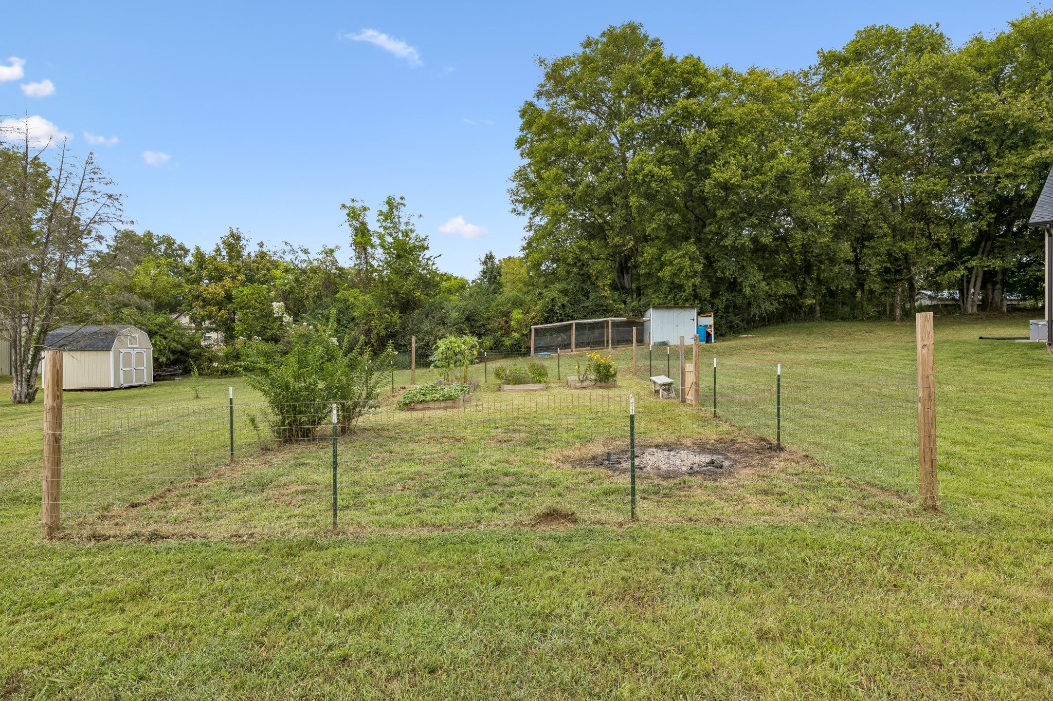5001 Timothy Ln