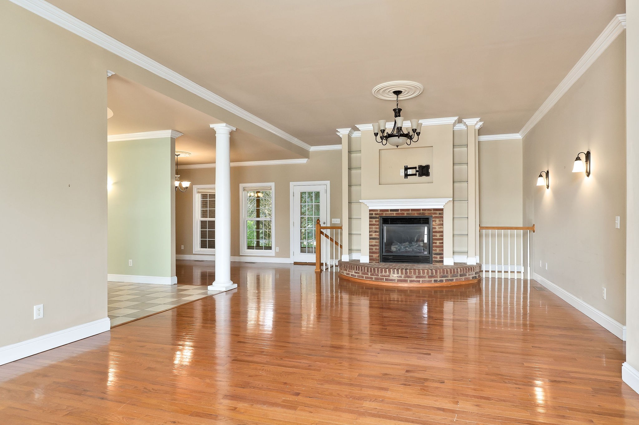 2108 Boxwood Cir
