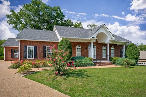 2108 Boxwood Cir Cookeville TN 38506