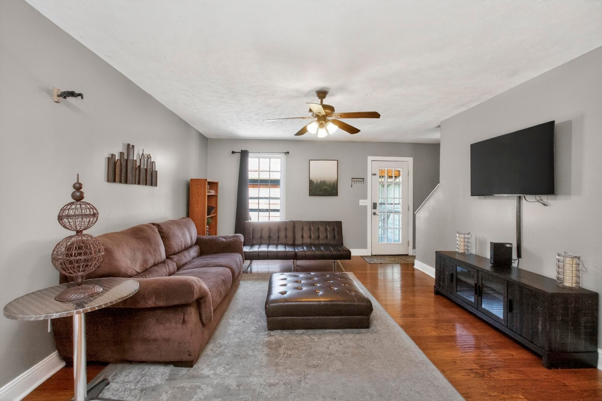 801 N DuPont Ave N