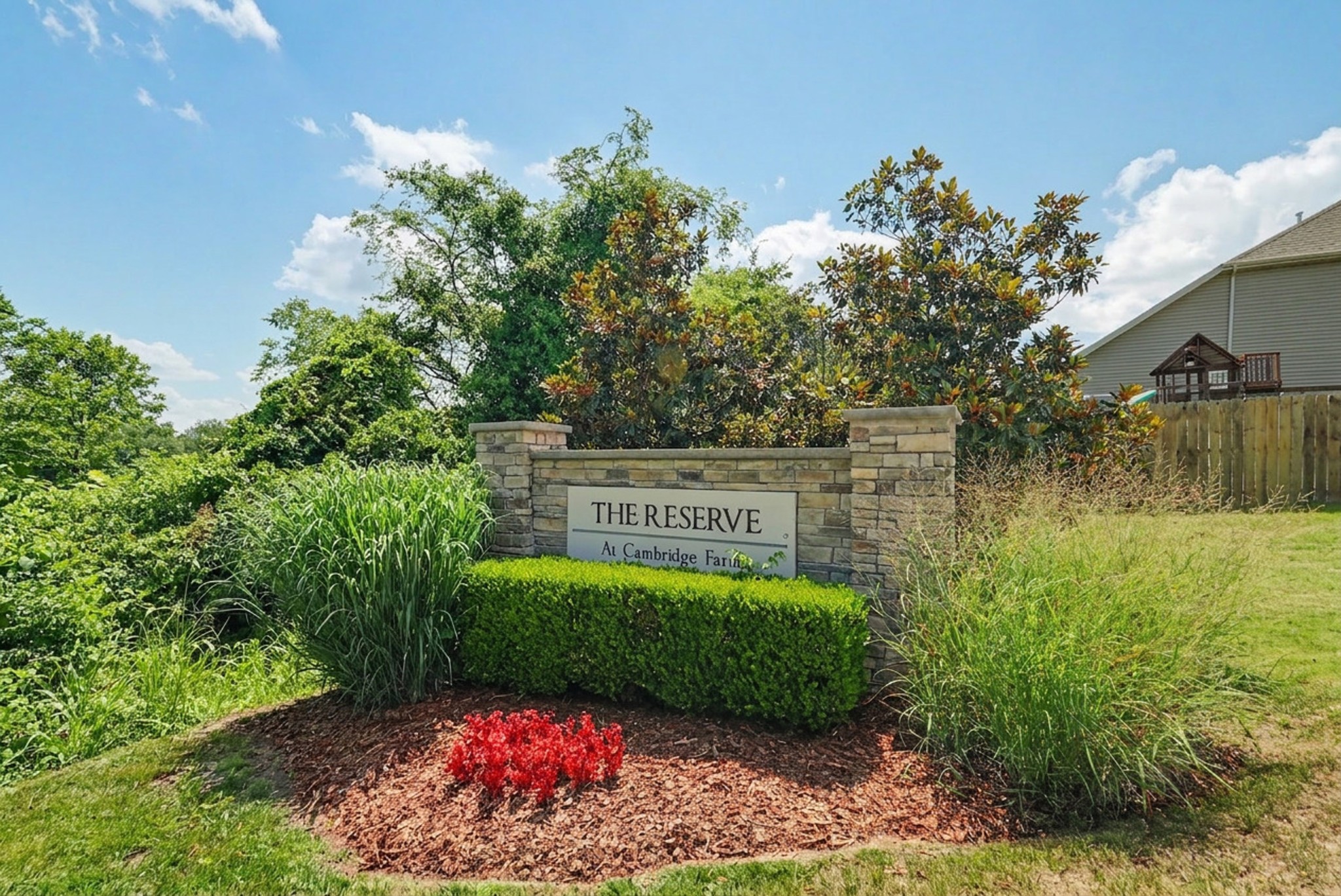 1383 Wentworth Dr - Photo 4