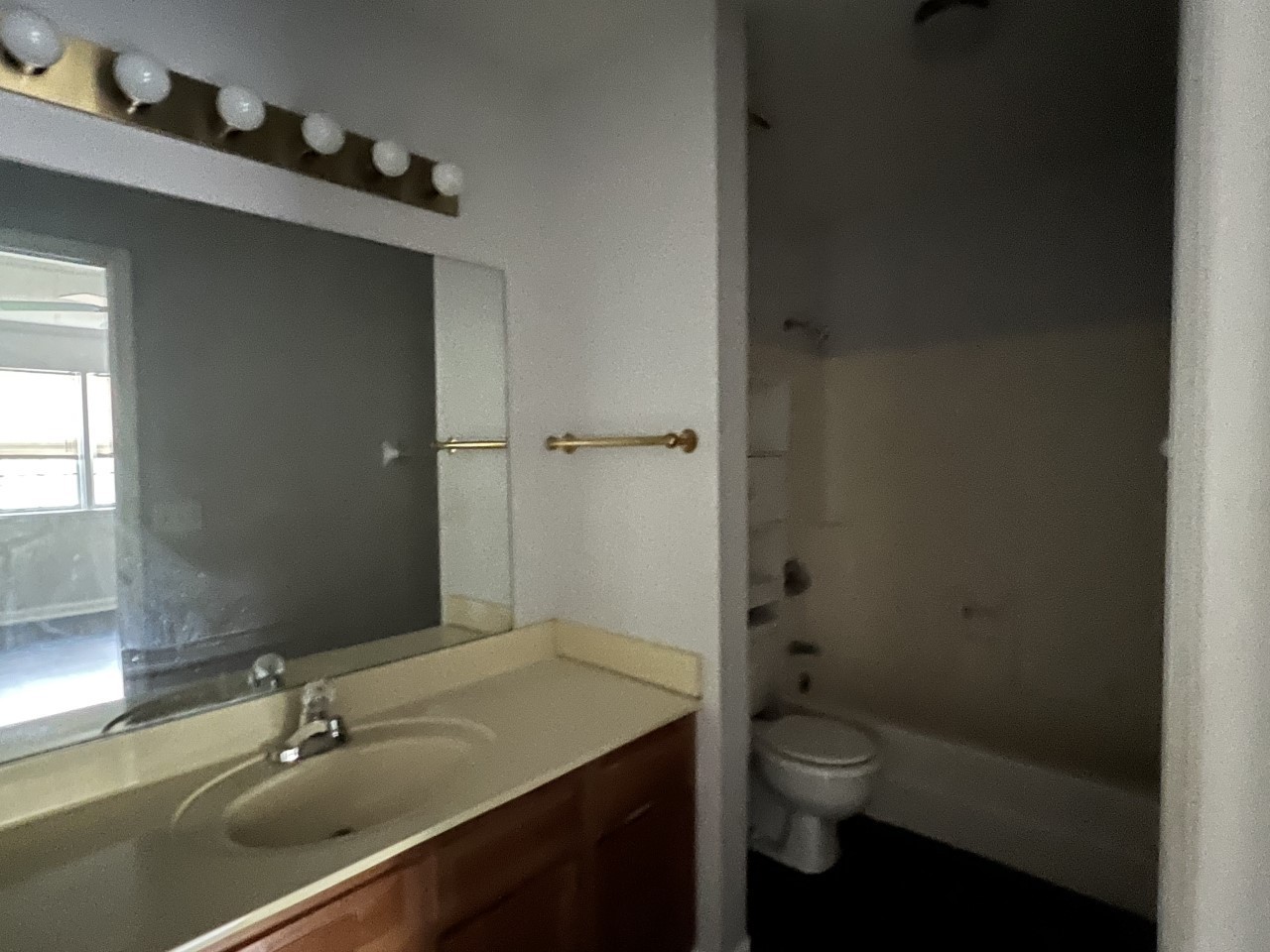 Antioch, Tennessee 37013, United States, 3 Bedrooms Bedrooms, ,2 BathroomsBathrooms,Residential,Active,29257