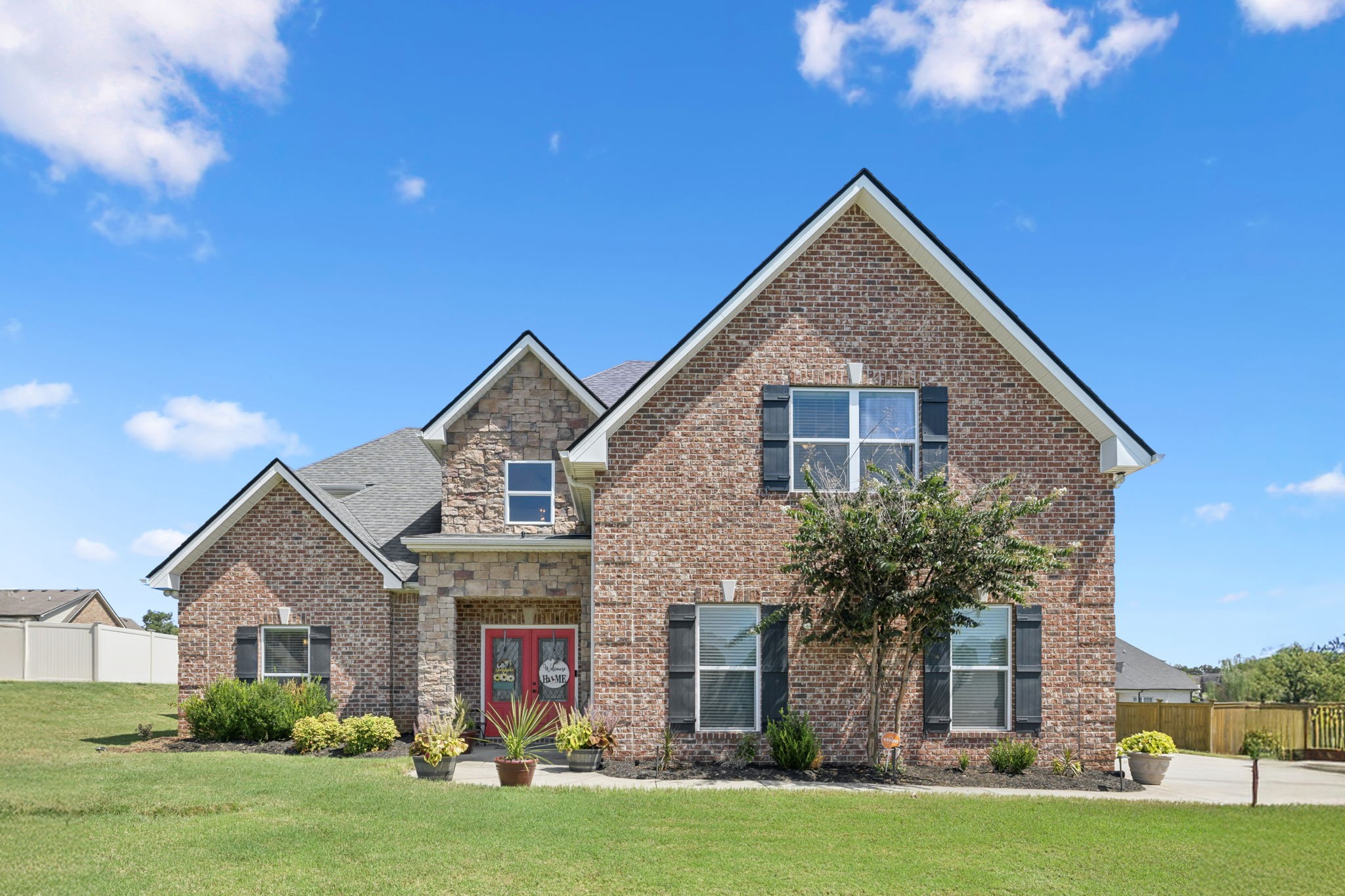 1014 Sycamore Leaf Way