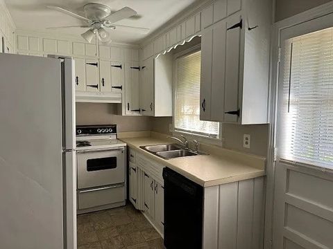 Photo of 3434 33rd Ave S, Nashville, TN 37212 (MLS # 3135958)